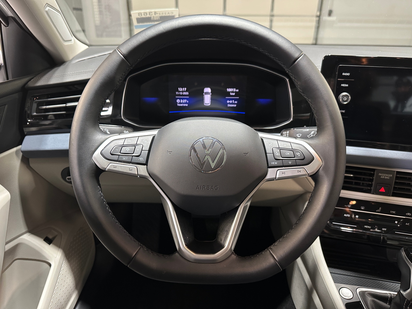 Thumbnail: 2025 Volkswagen Jetta - 4