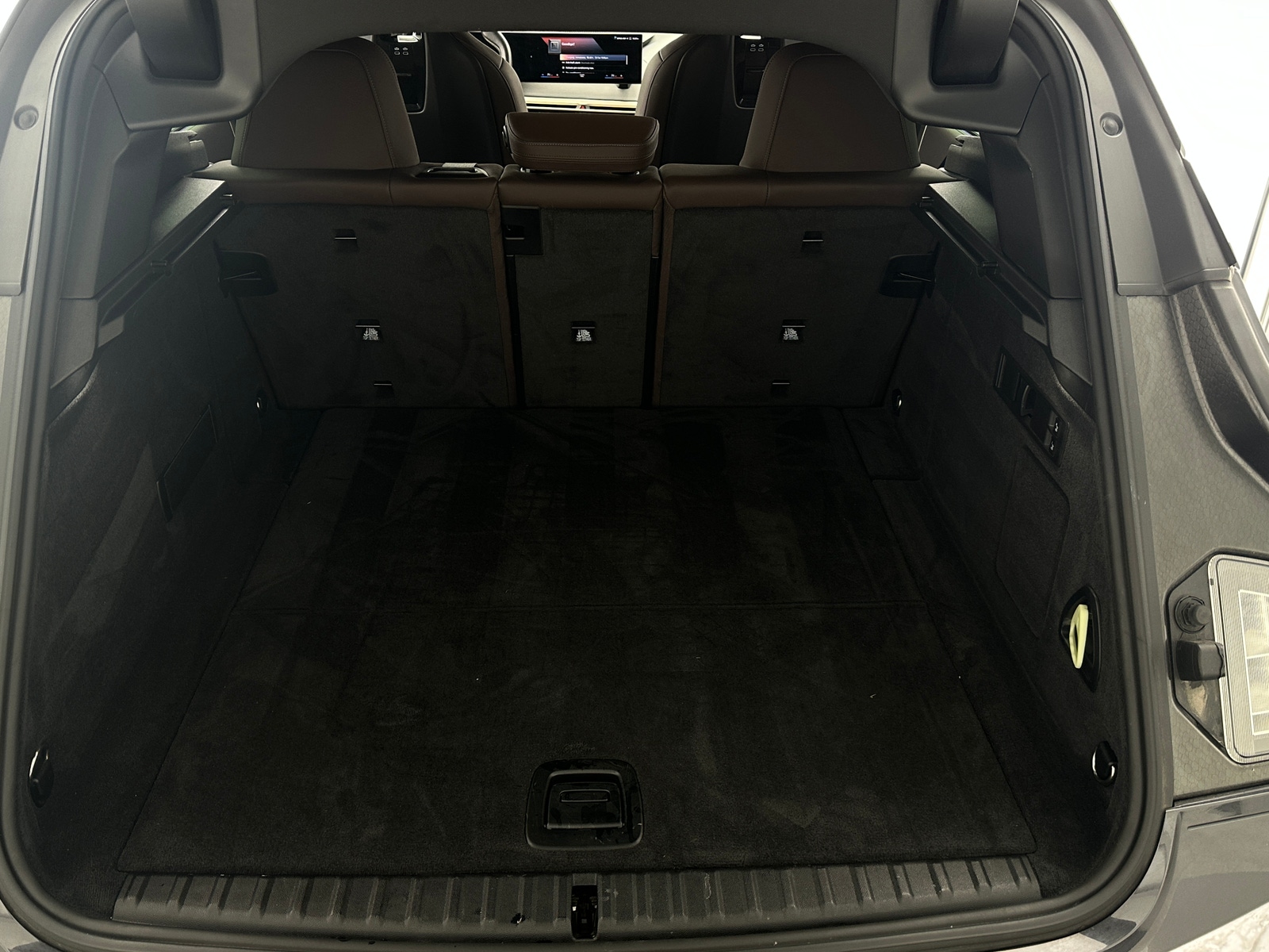 Thumbnail: 2023 BMW iX - 6