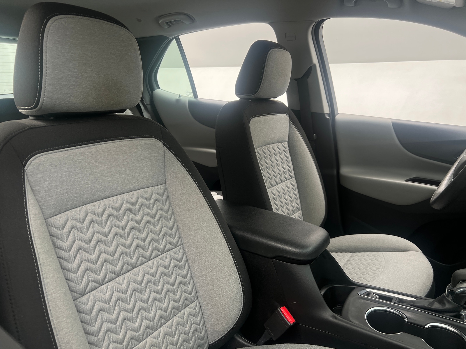 Thumbnail: 2022 Chevrolet Equinox - 2