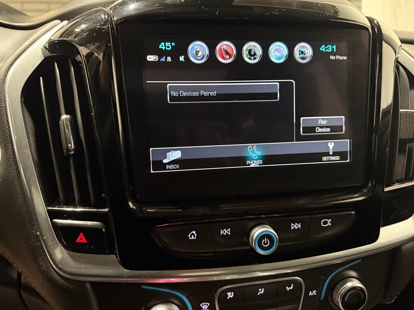 Thumbnail: 2019 Chevrolet Traverse - 3