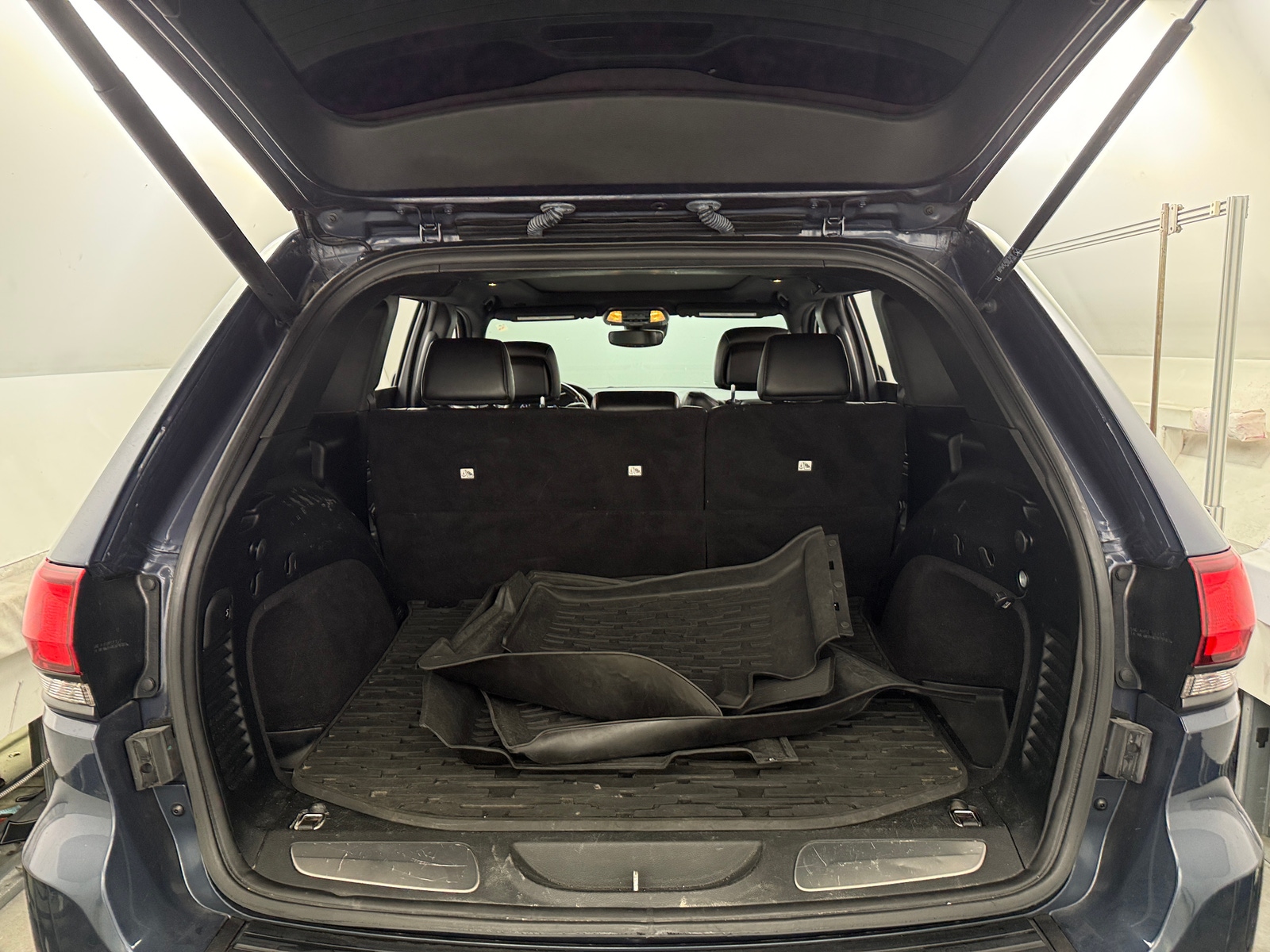 Thumbnail: 2019 Jeep Grand Cherokee - 6