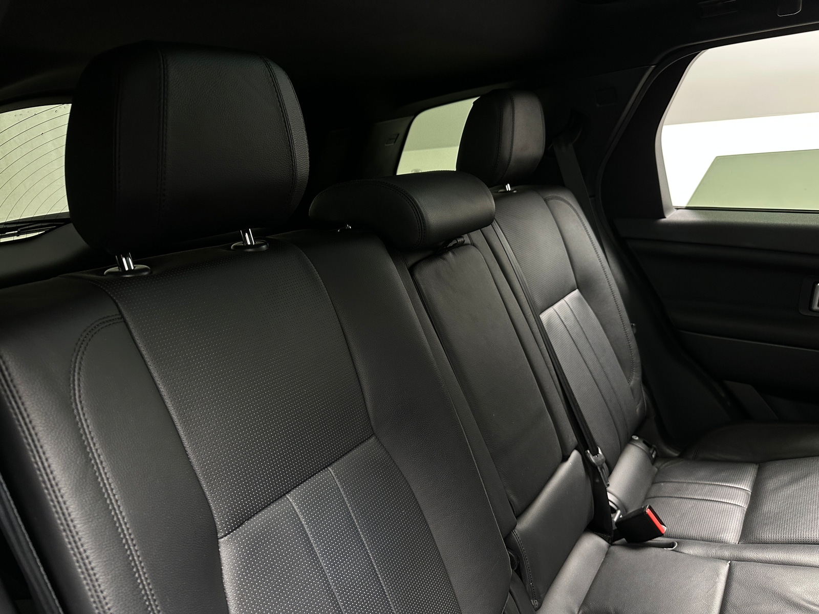 Thumbnail: 2019 Land Rover Discovery Sport - 5