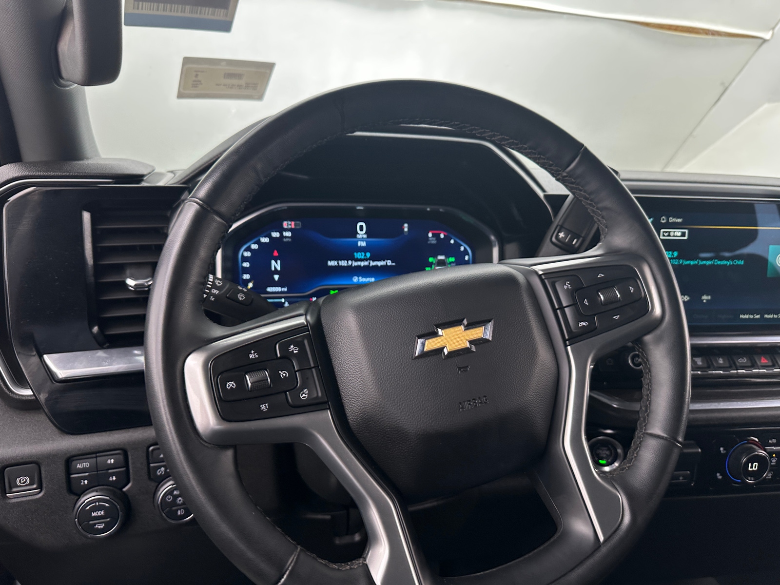 Thumbnail: 2024 Chevrolet Silverado 2500 - 4