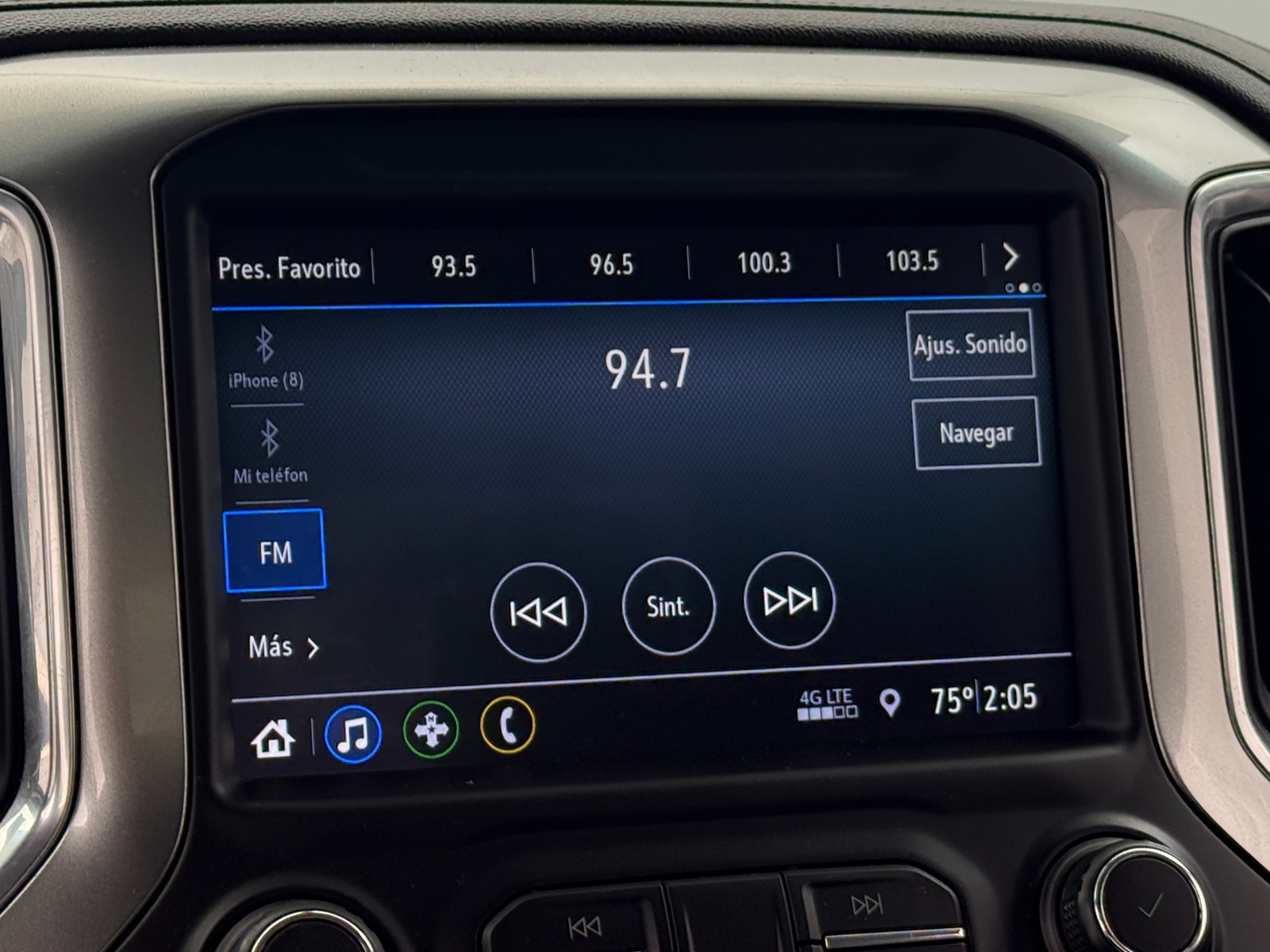 Thumbnail: 2019 Chevrolet Silverado 1500 - 4