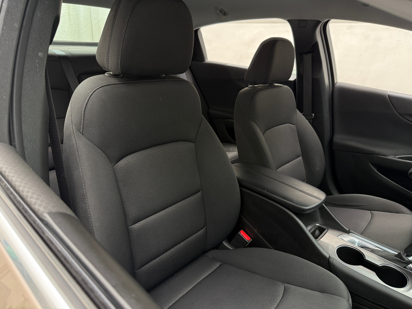 Thumbnail: 2018 Chevrolet Malibu - 2