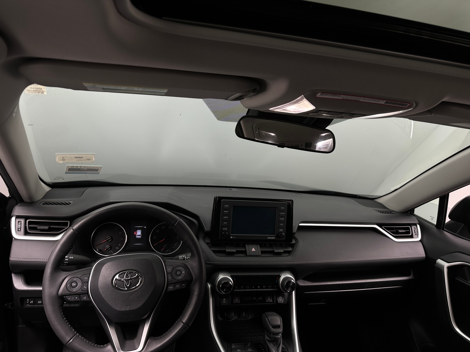 Thumbnail: 2022 Toyota RAV4 - 3