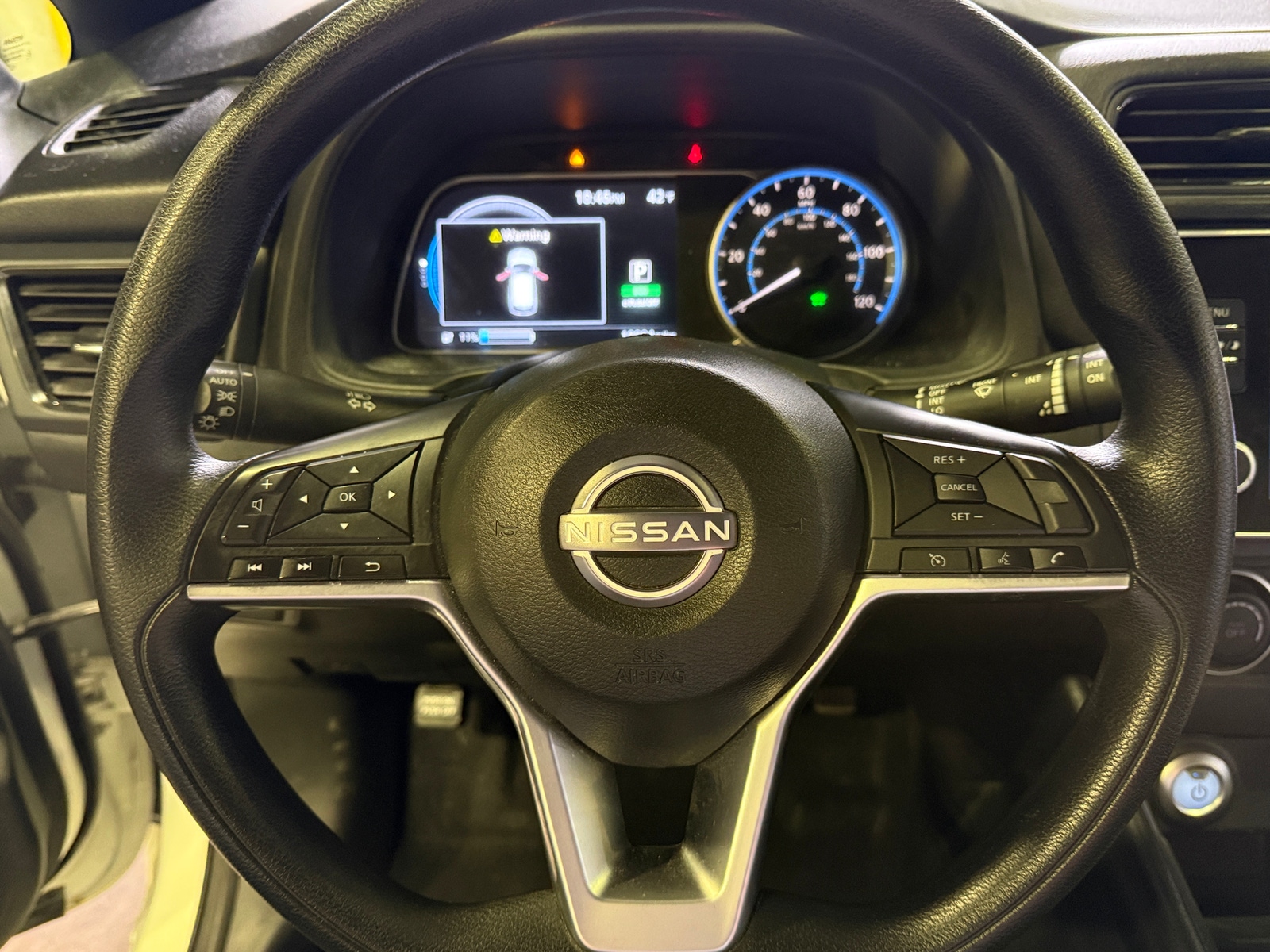 Thumbnail: 2023 Nissan Leaf - 5