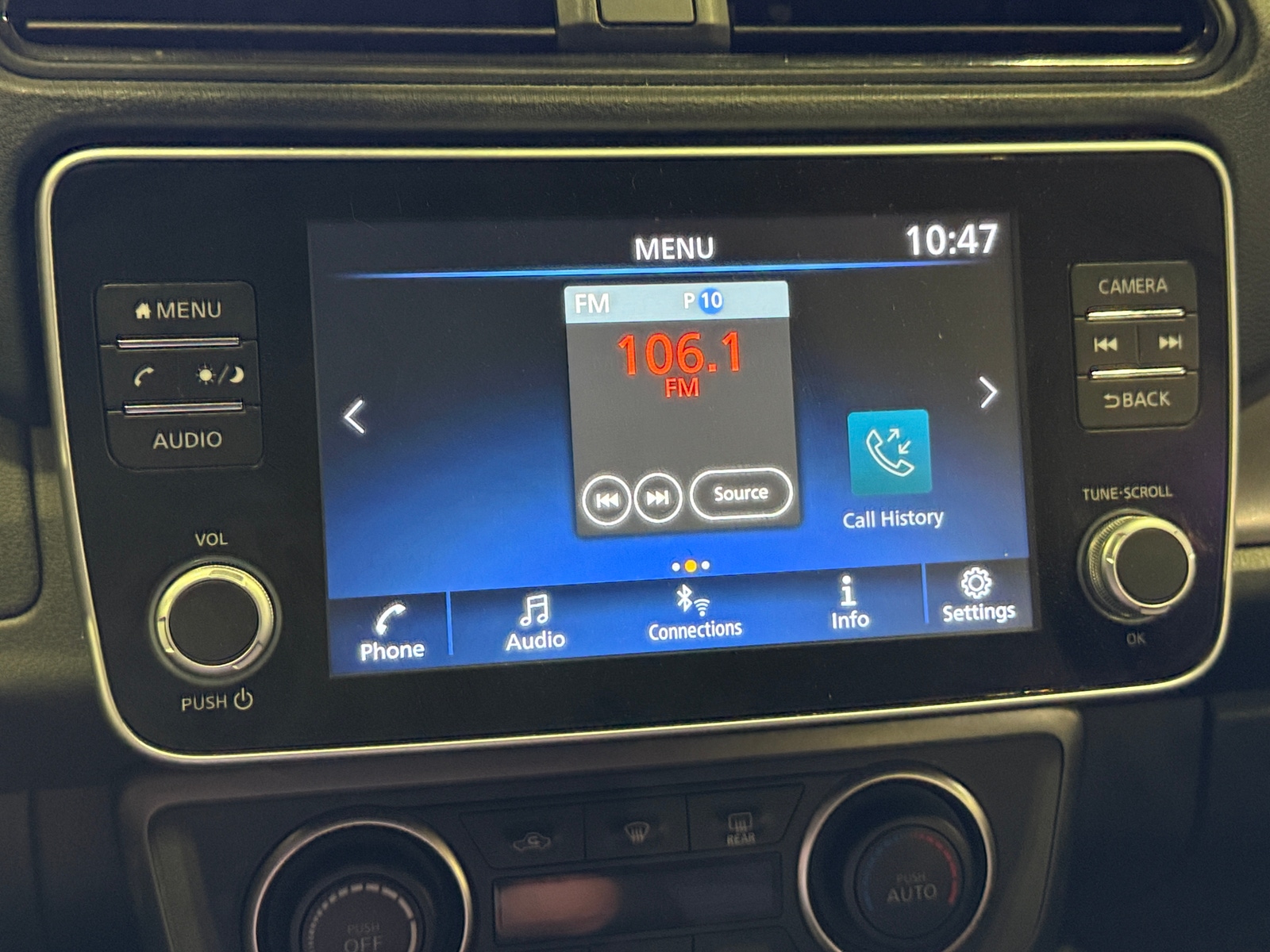 Thumbnail: 2023 Nissan Leaf - 4