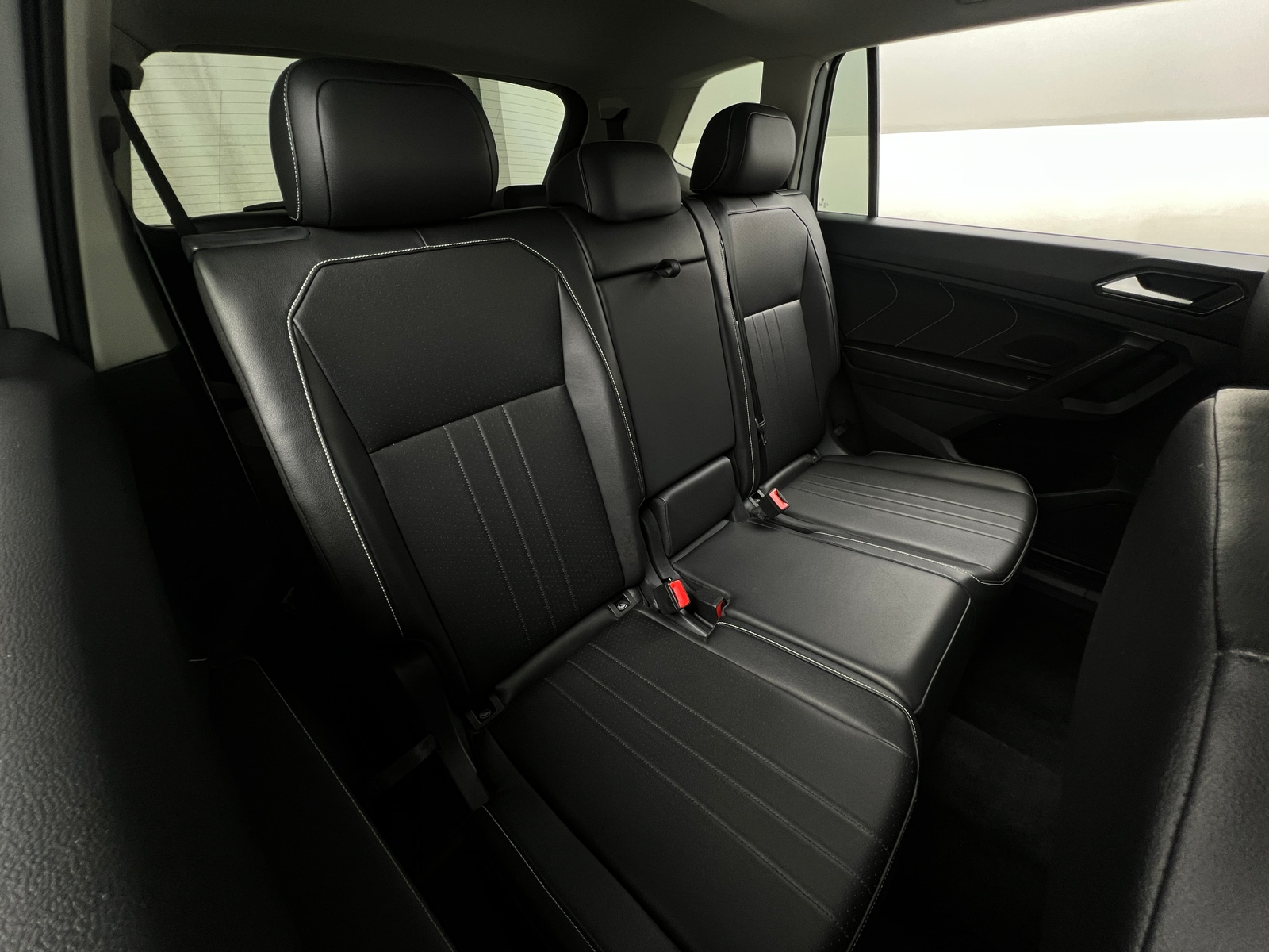 Thumbnail: 2024 Volkswagen Tiguan - 5