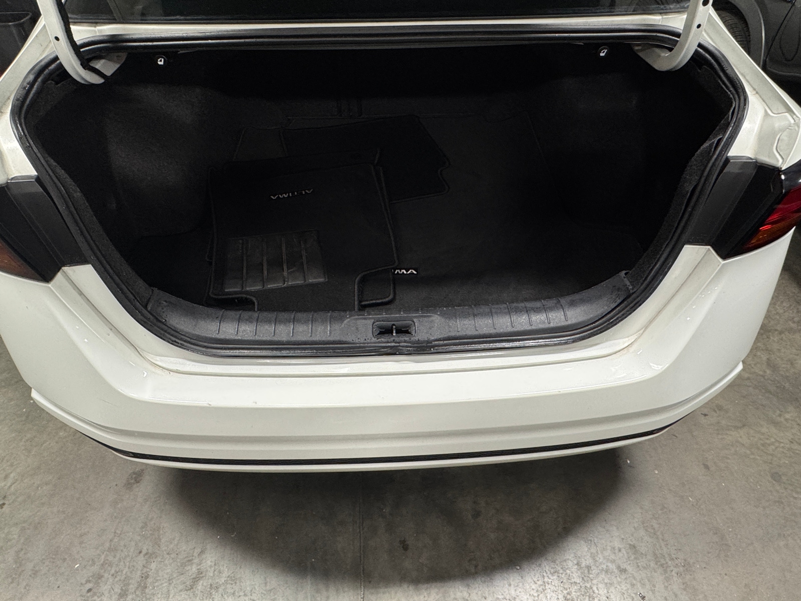 Thumbnail: 2020 Nissan Altima - 7