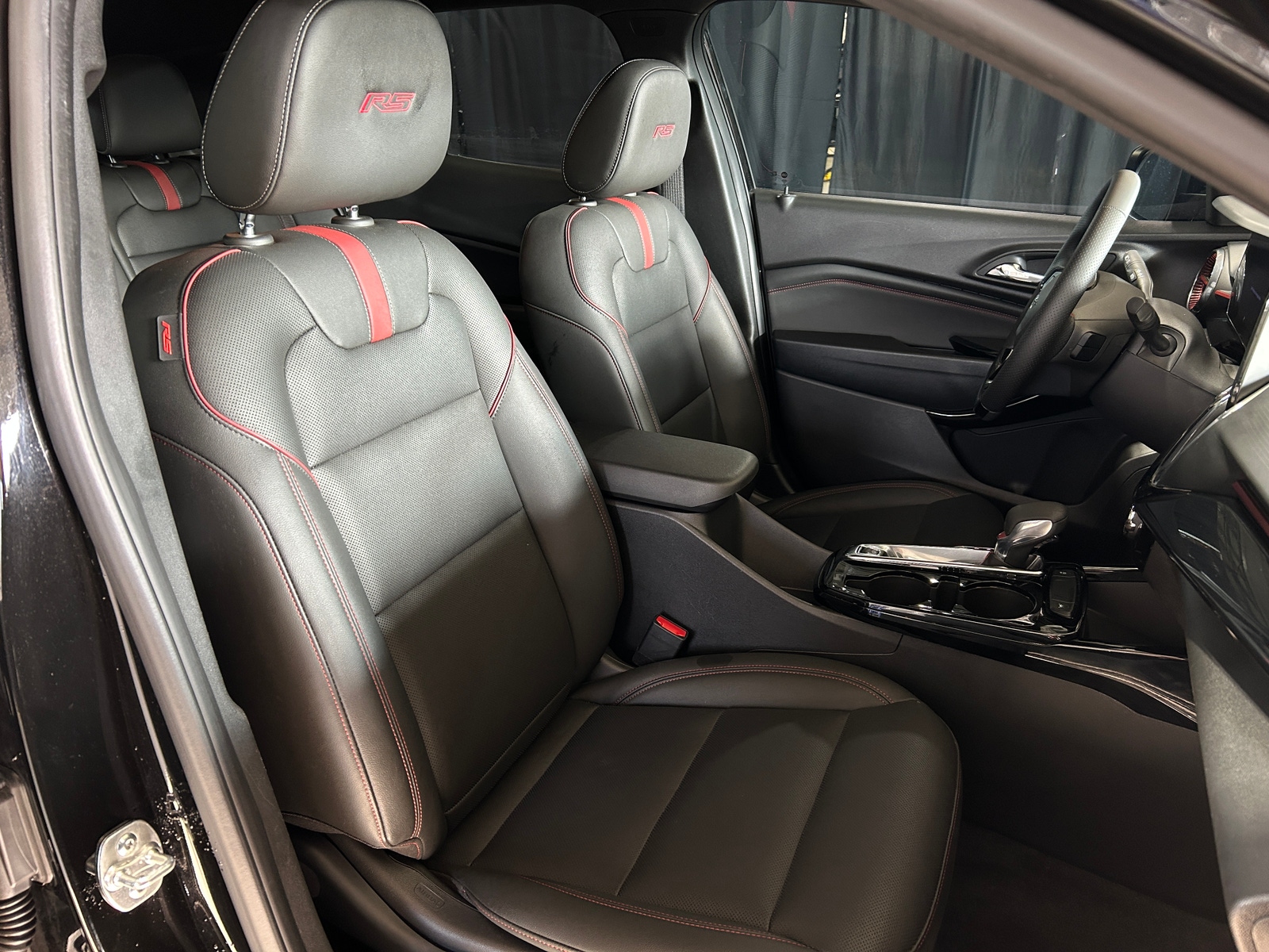 Thumbnail: 2025 Chevrolet Trax - 2