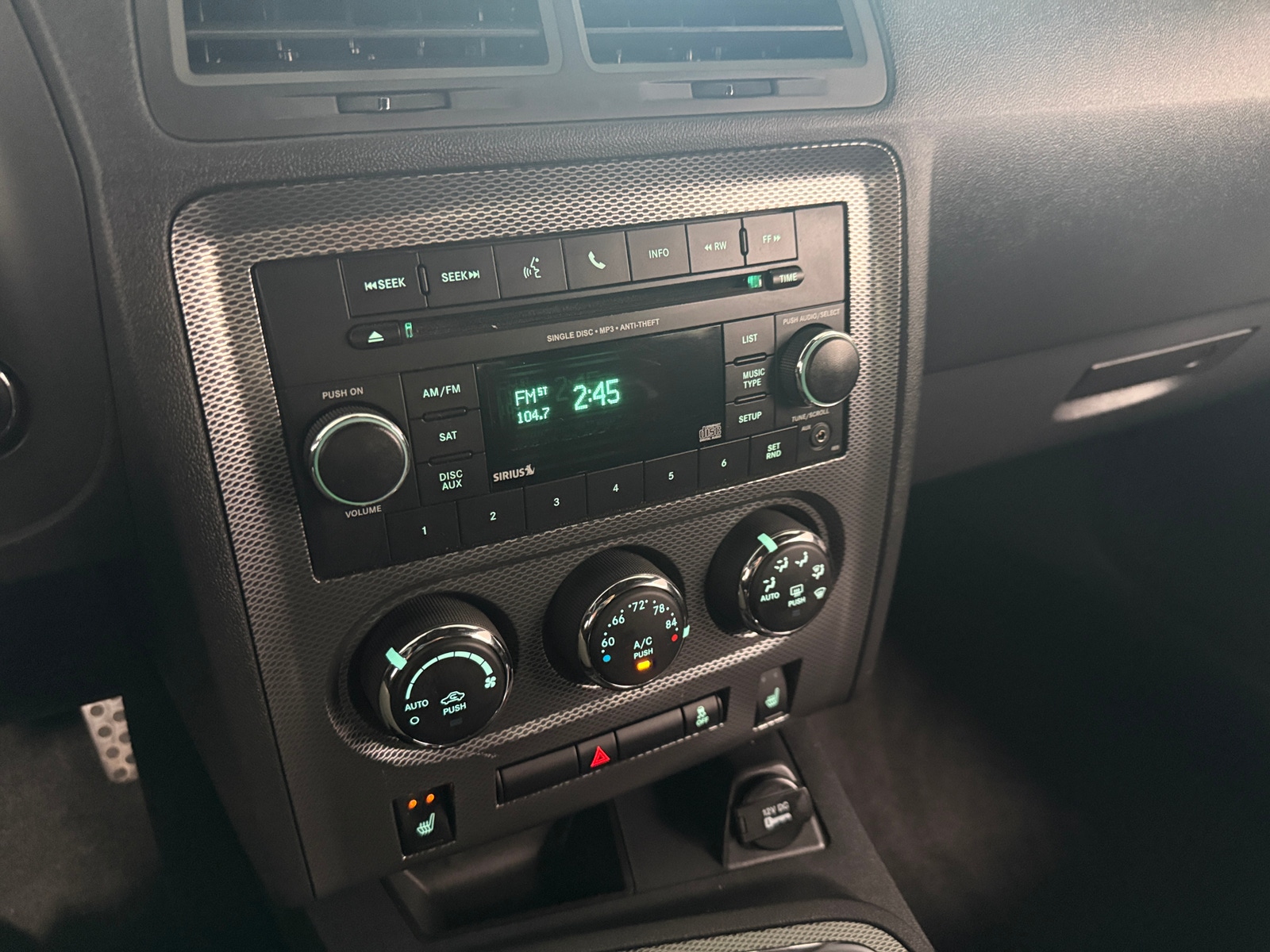 Thumbnail: 2014 Dodge Challenger - 3