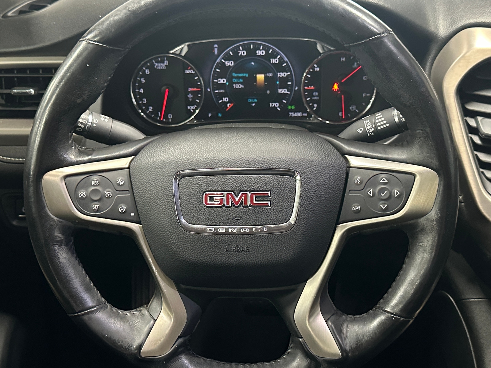 Thumbnail: 2017 GMC Acadia - 4