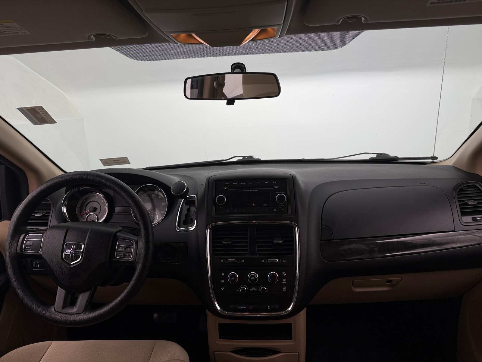 Thumbnail: 2016 Dodge Grand Caravan - 3