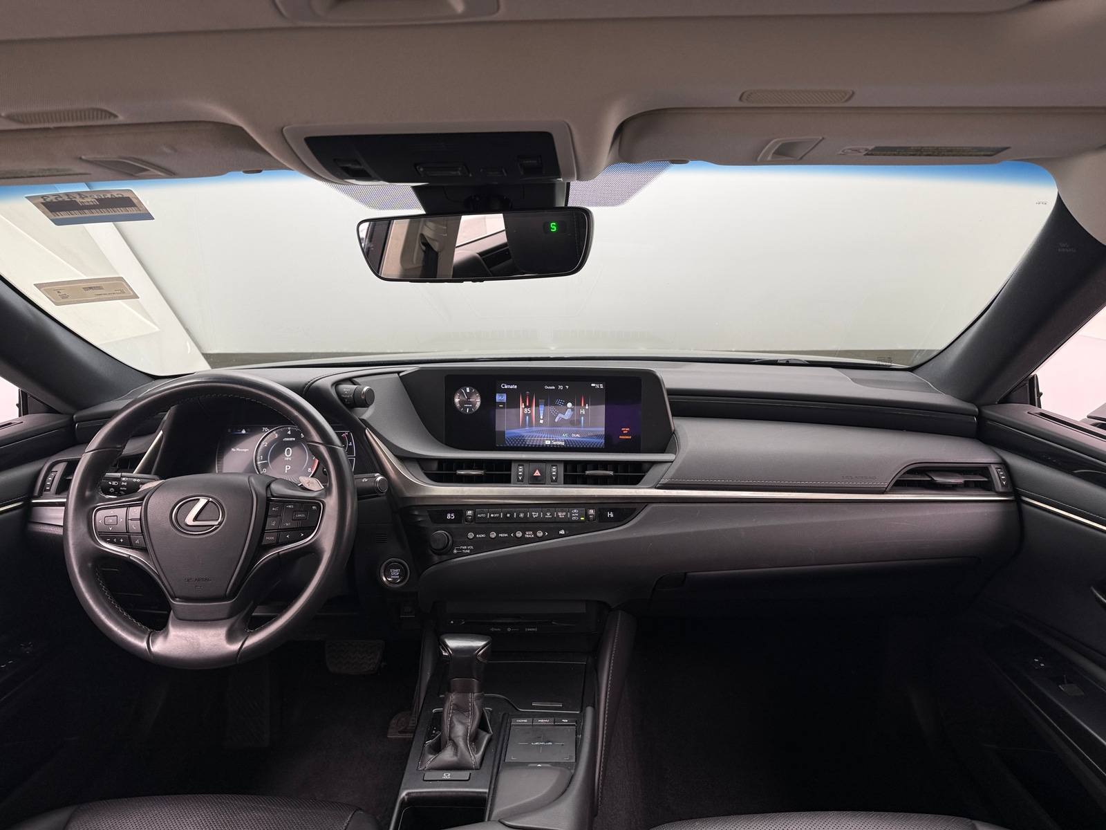 Thumbnail: 2020 Lexus ES - 2