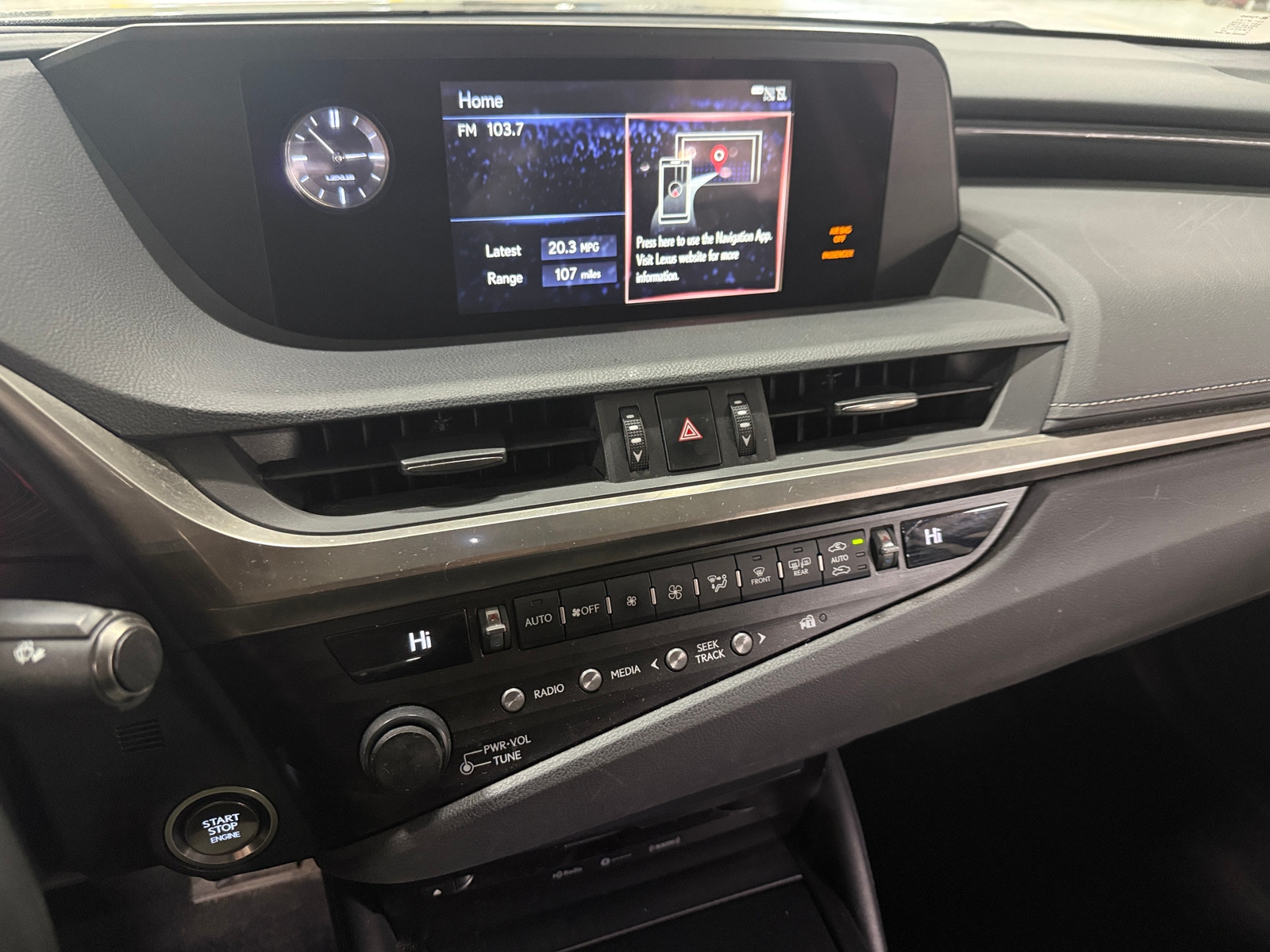 Thumbnail: 2020 Lexus ES - 3