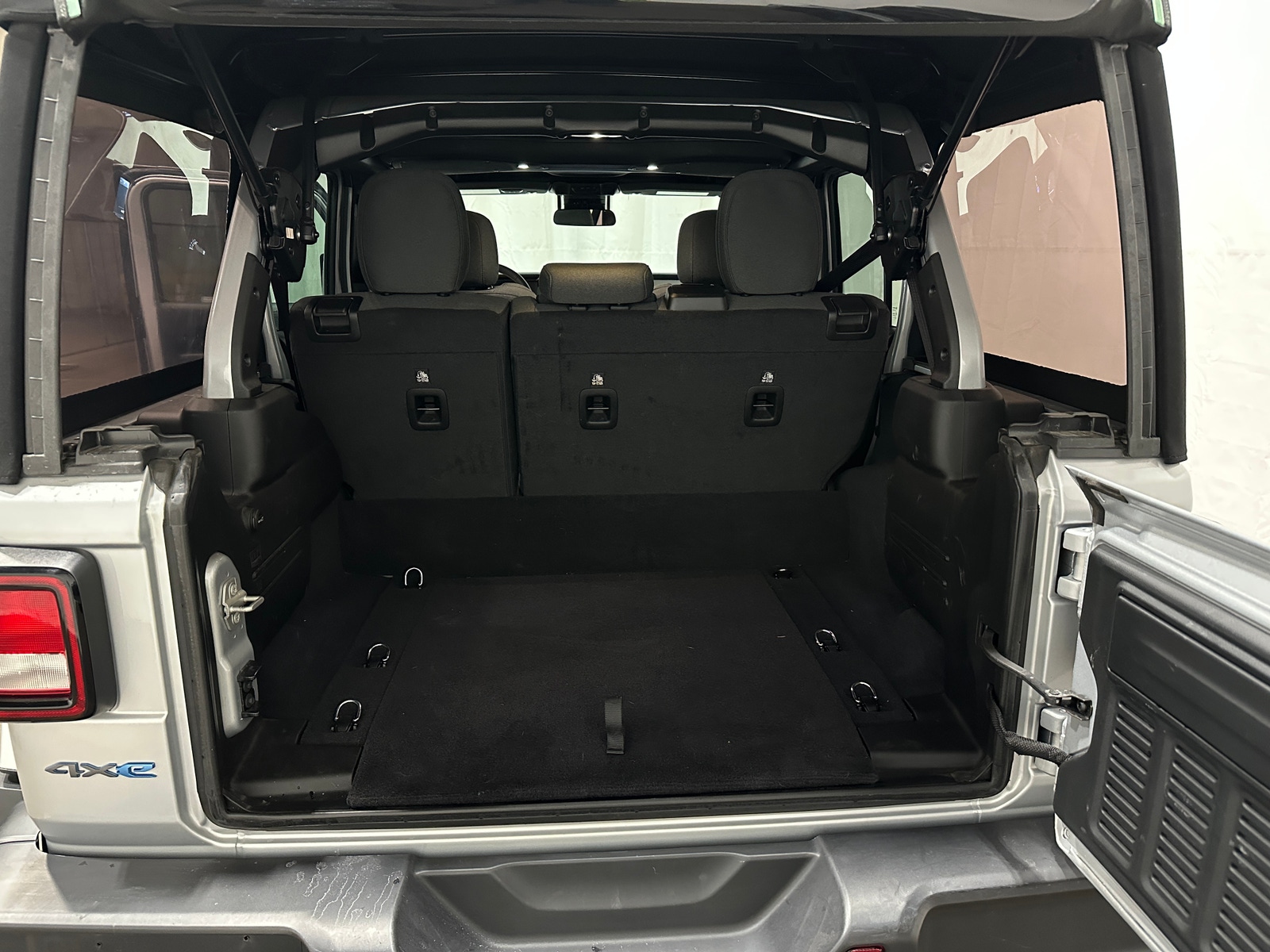 Thumbnail: 2024 Jeep Wrangler - 7