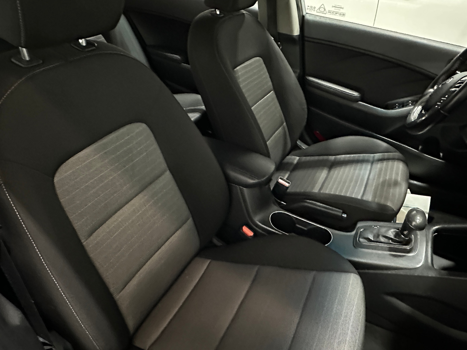 Thumbnail: 2016 Kia Forte - 2