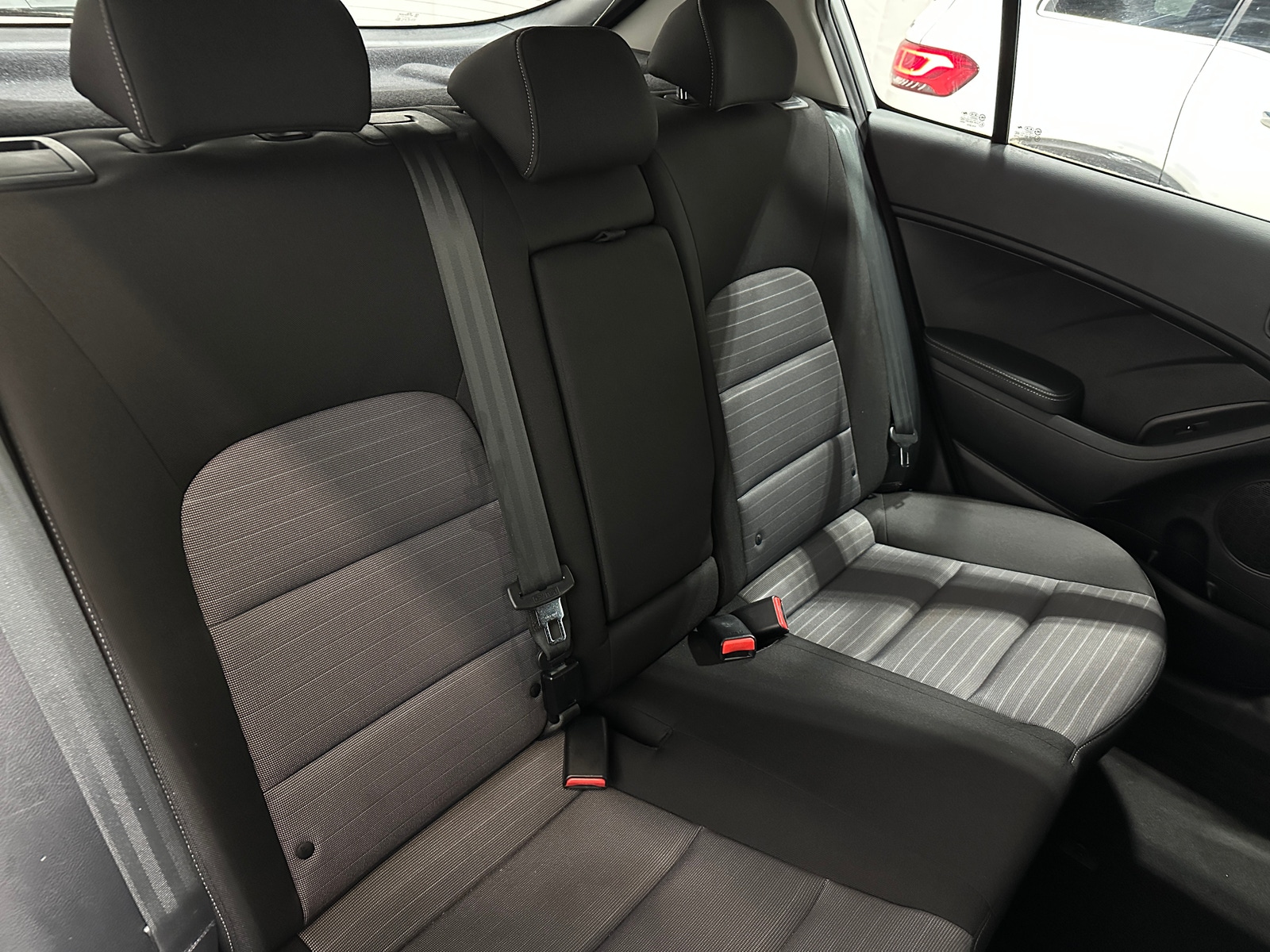 Thumbnail: 2016 Kia Forte - 6