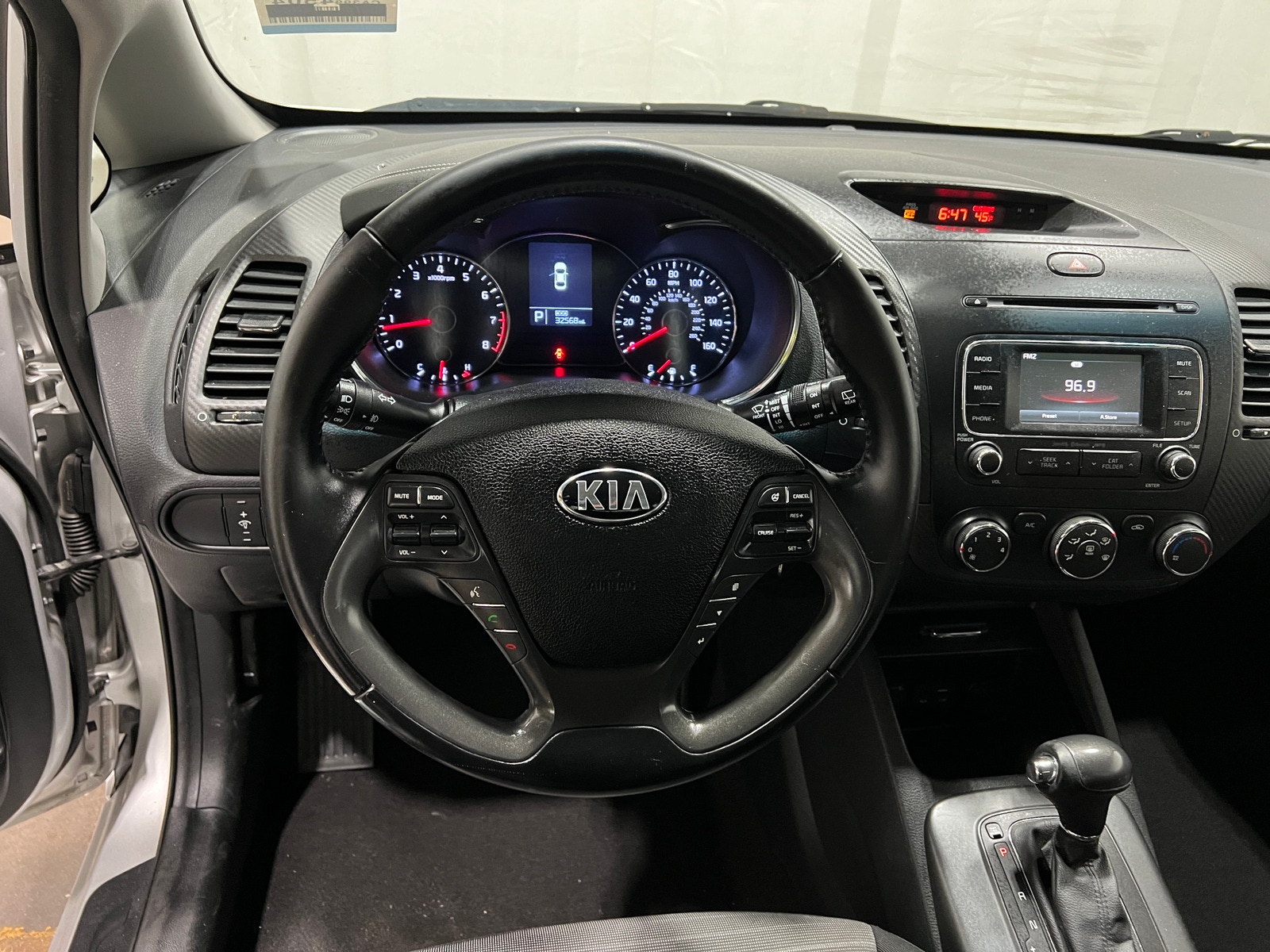 Thumbnail: 2016 Kia Forte - 5