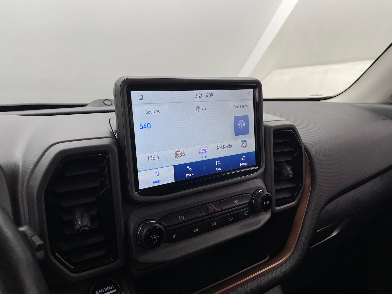 Thumbnail: 2022 Ford Bronco Sport - 3