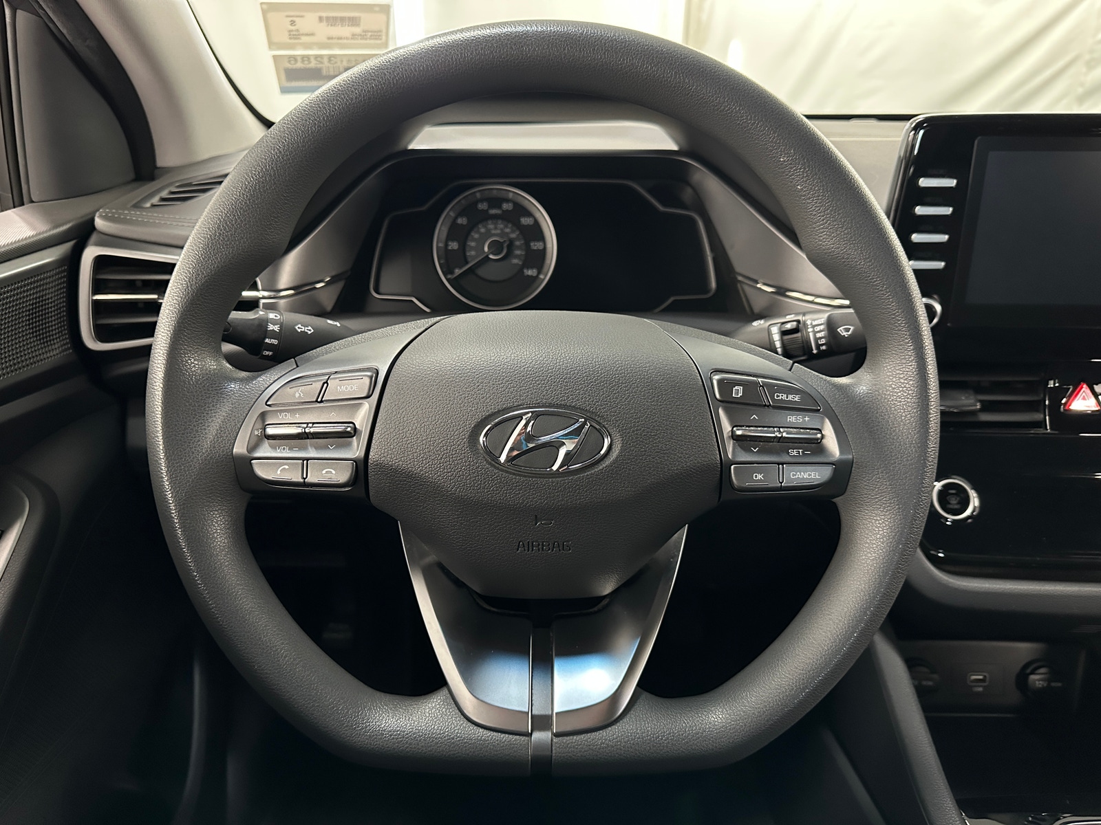 Thumbnail: 2020 Hyundai Ioniq - 5