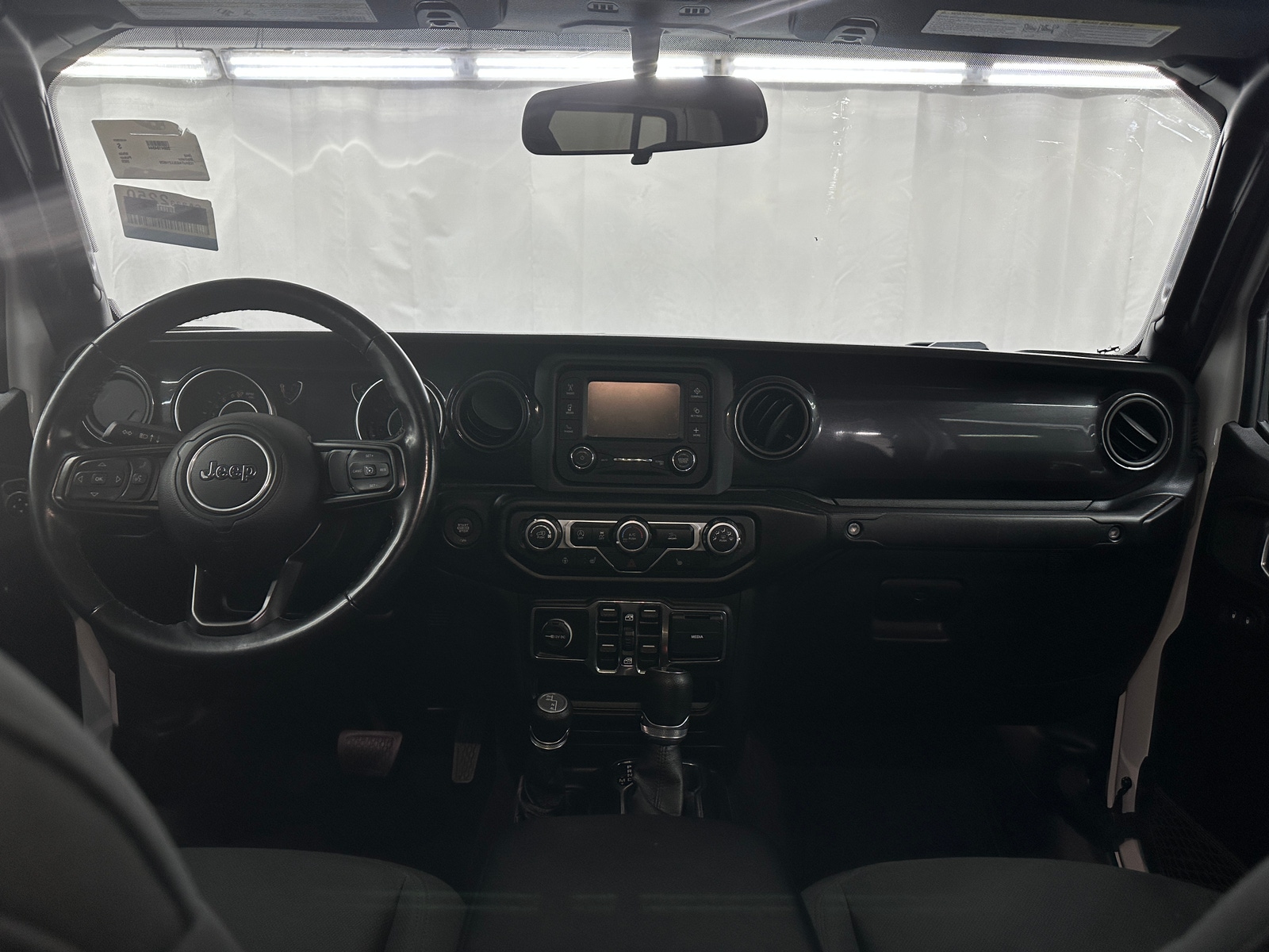 Thumbnail: 2020 Jeep Gladiator - 3