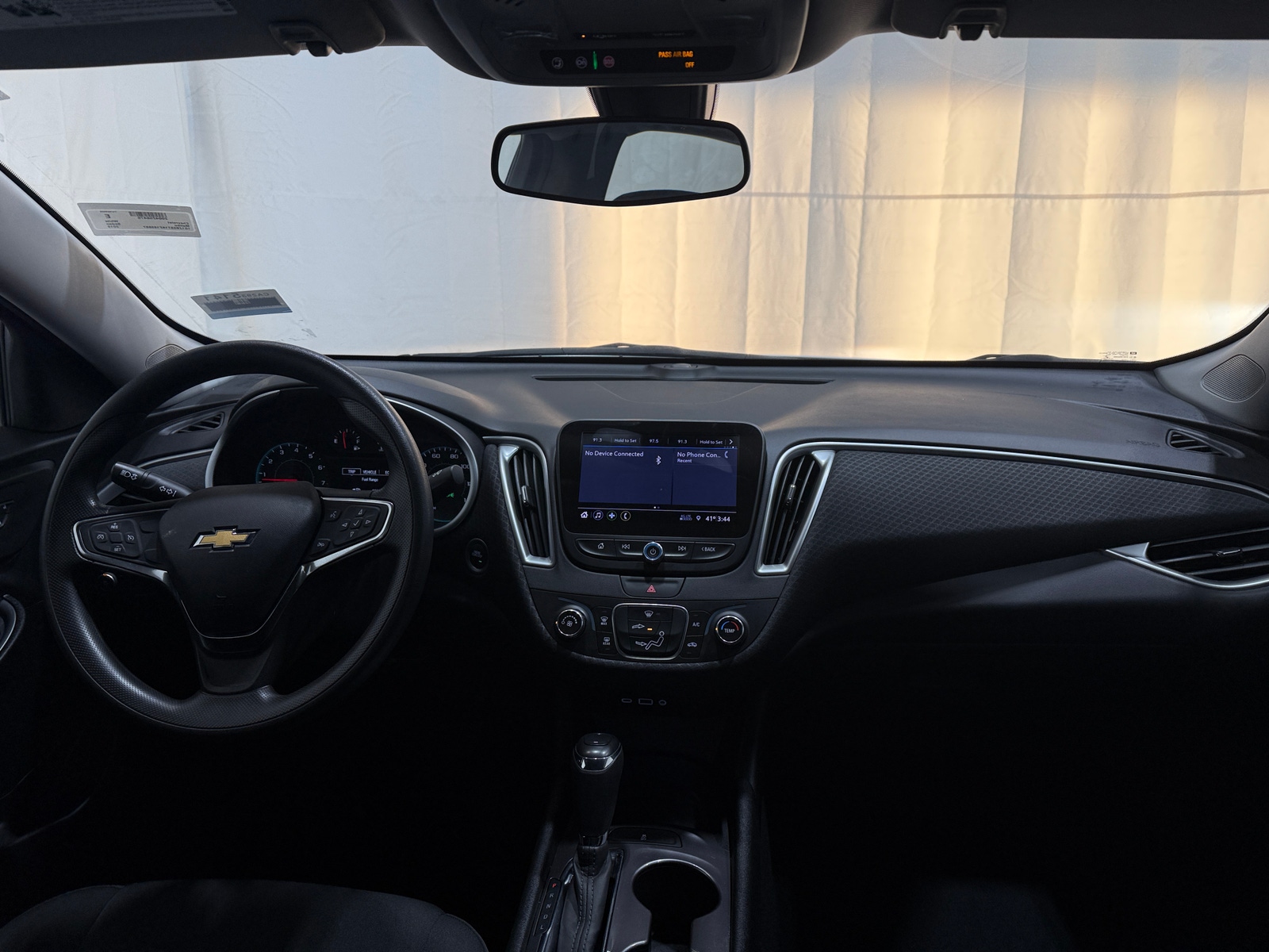 Thumbnail: 2019 Chevrolet Malibu - 3