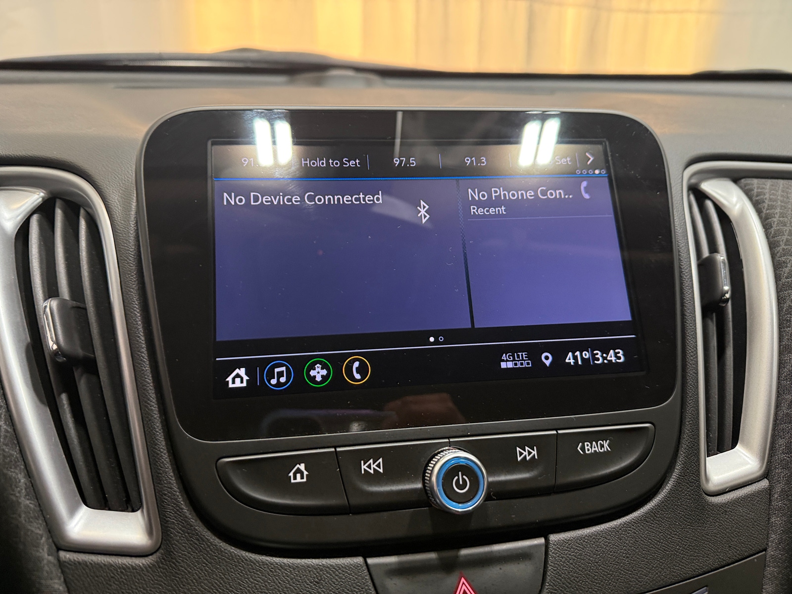 Thumbnail: 2019 Chevrolet Malibu - 4