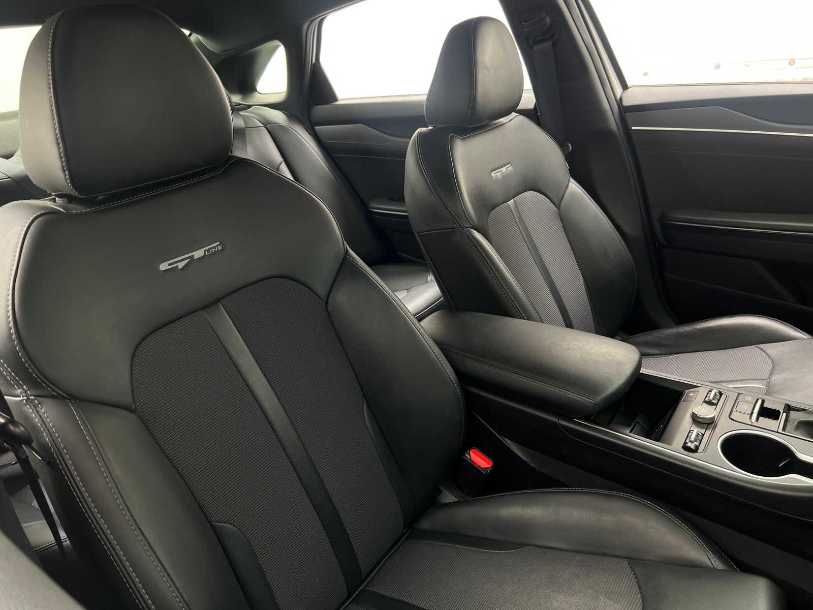 Thumbnail: 2022 Kia K5 - 2