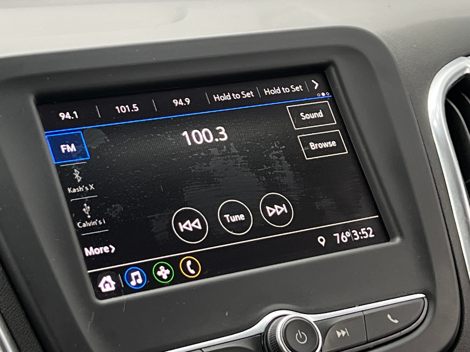 Thumbnail: 2021 Chevrolet Equinox - 4