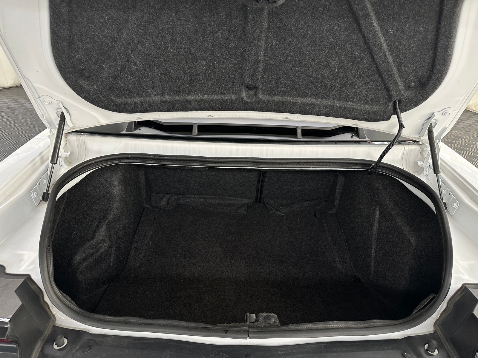 Thumbnail: 2022 Dodge Challenger - 6