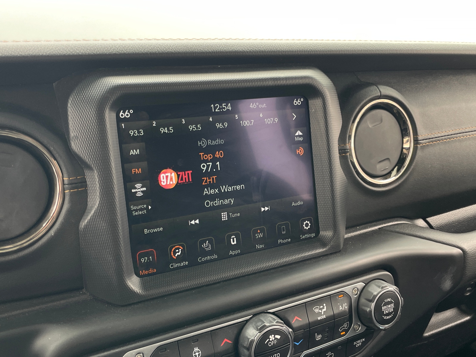 Thumbnail: 2021 Jeep Wrangler - 3