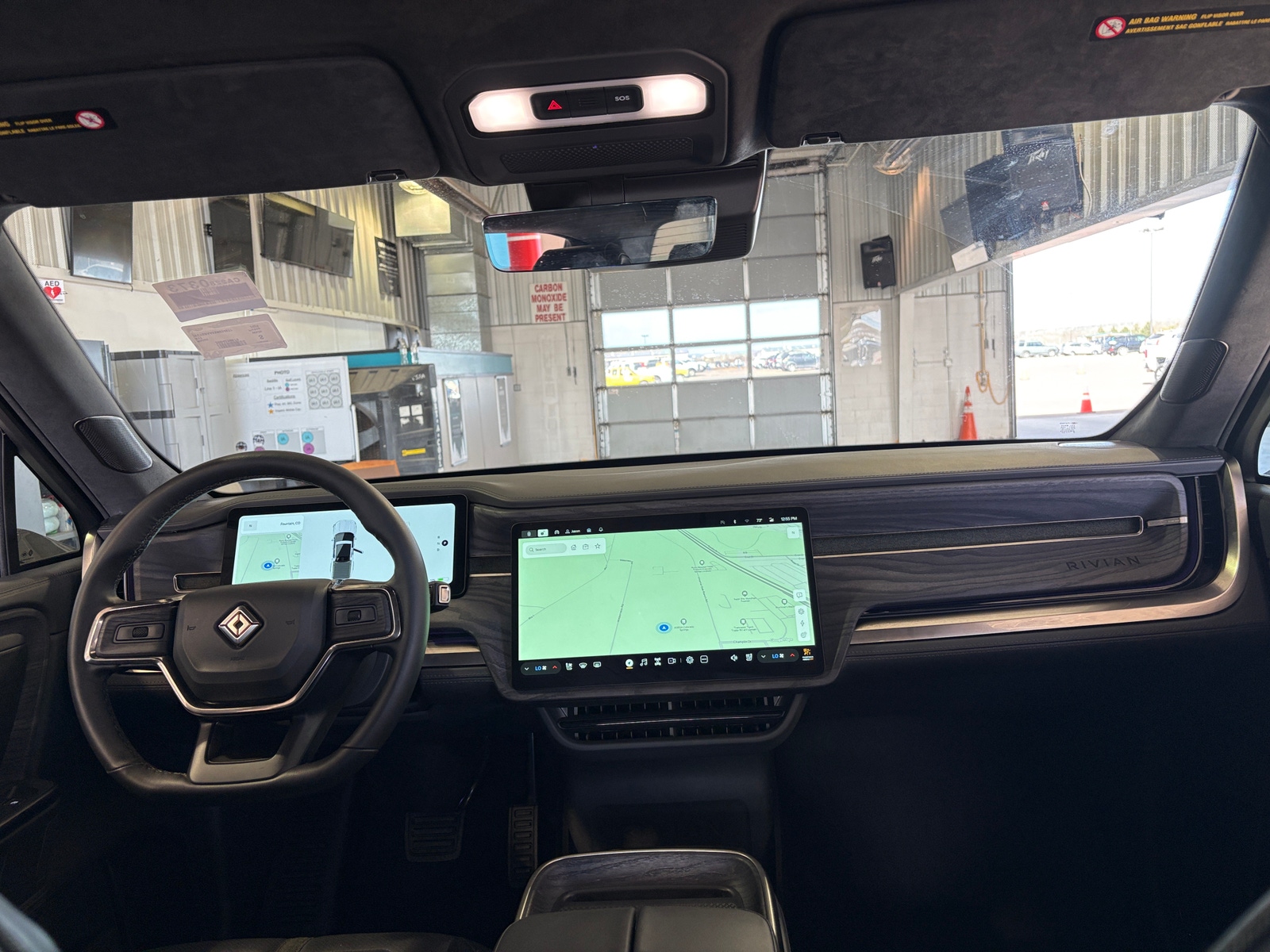 Thumbnail: 2025 Rivian R1T - 2