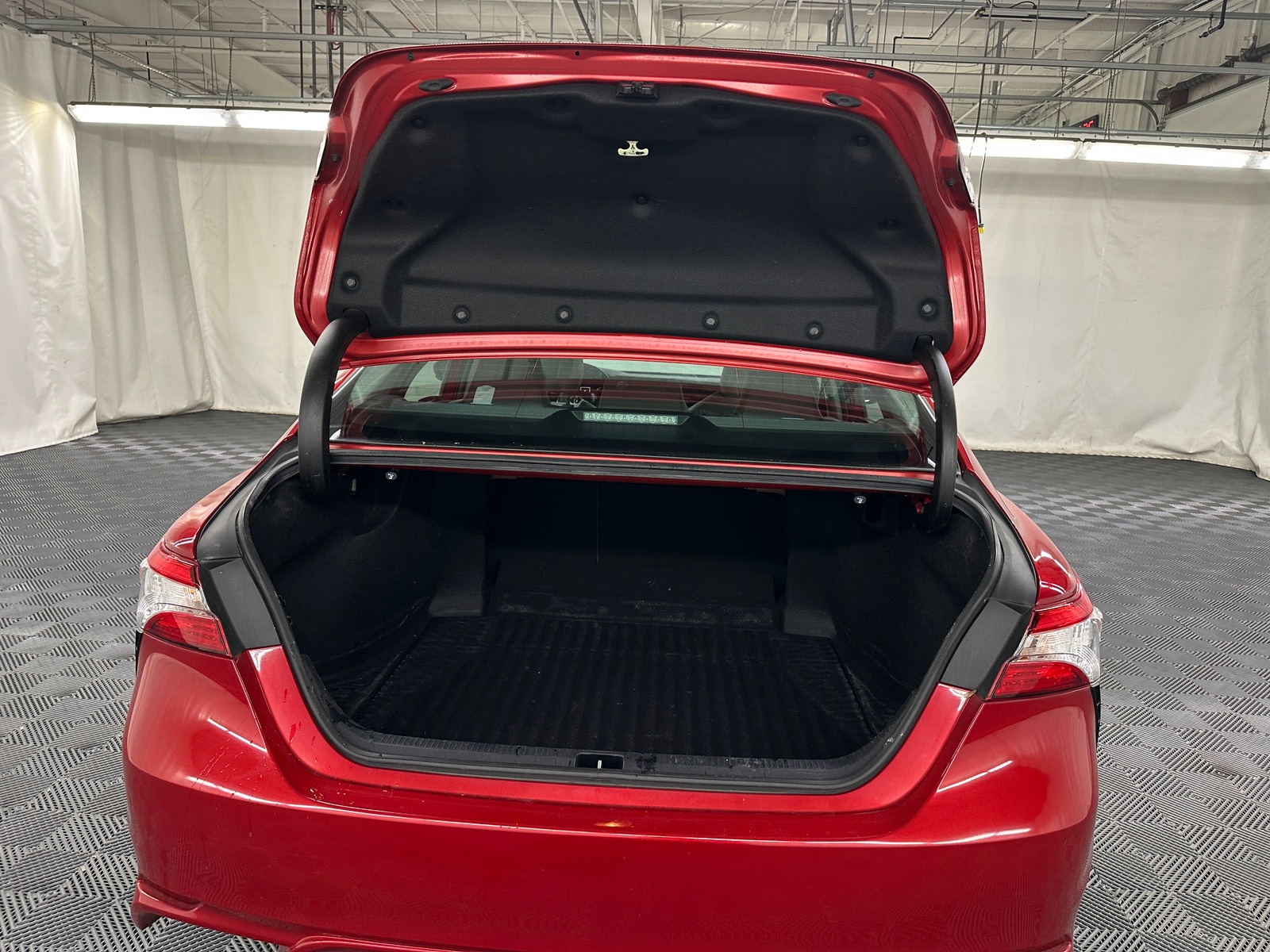 Thumbnail: 2020 Toyota Camry - 7