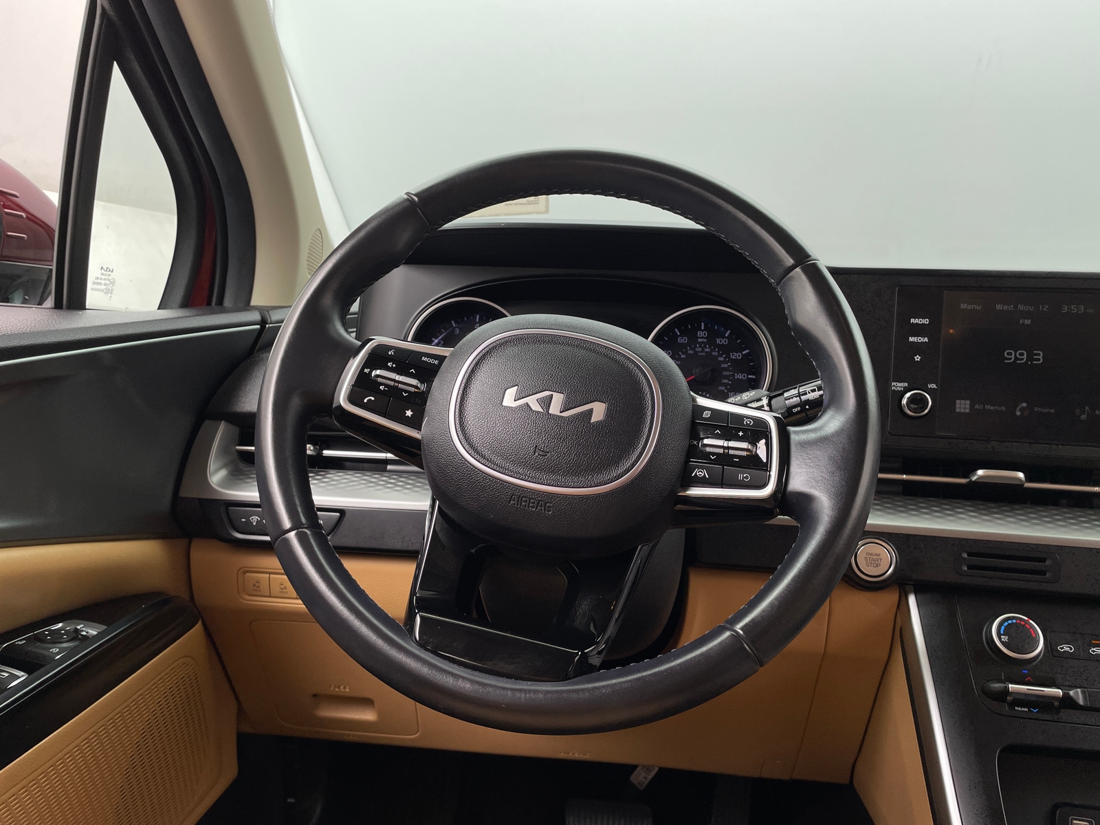 Thumbnail: 2023 Kia Carnival - 4