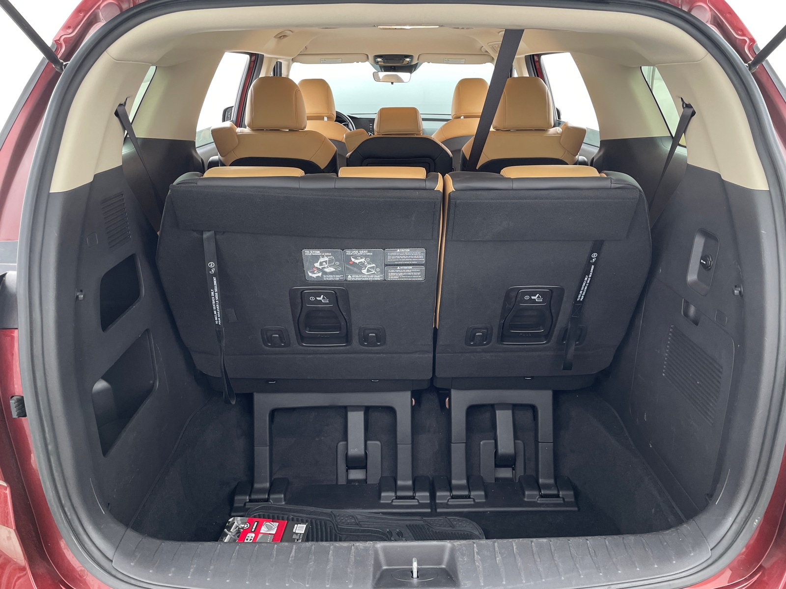 Thumbnail: 2023 Kia Carnival - 6