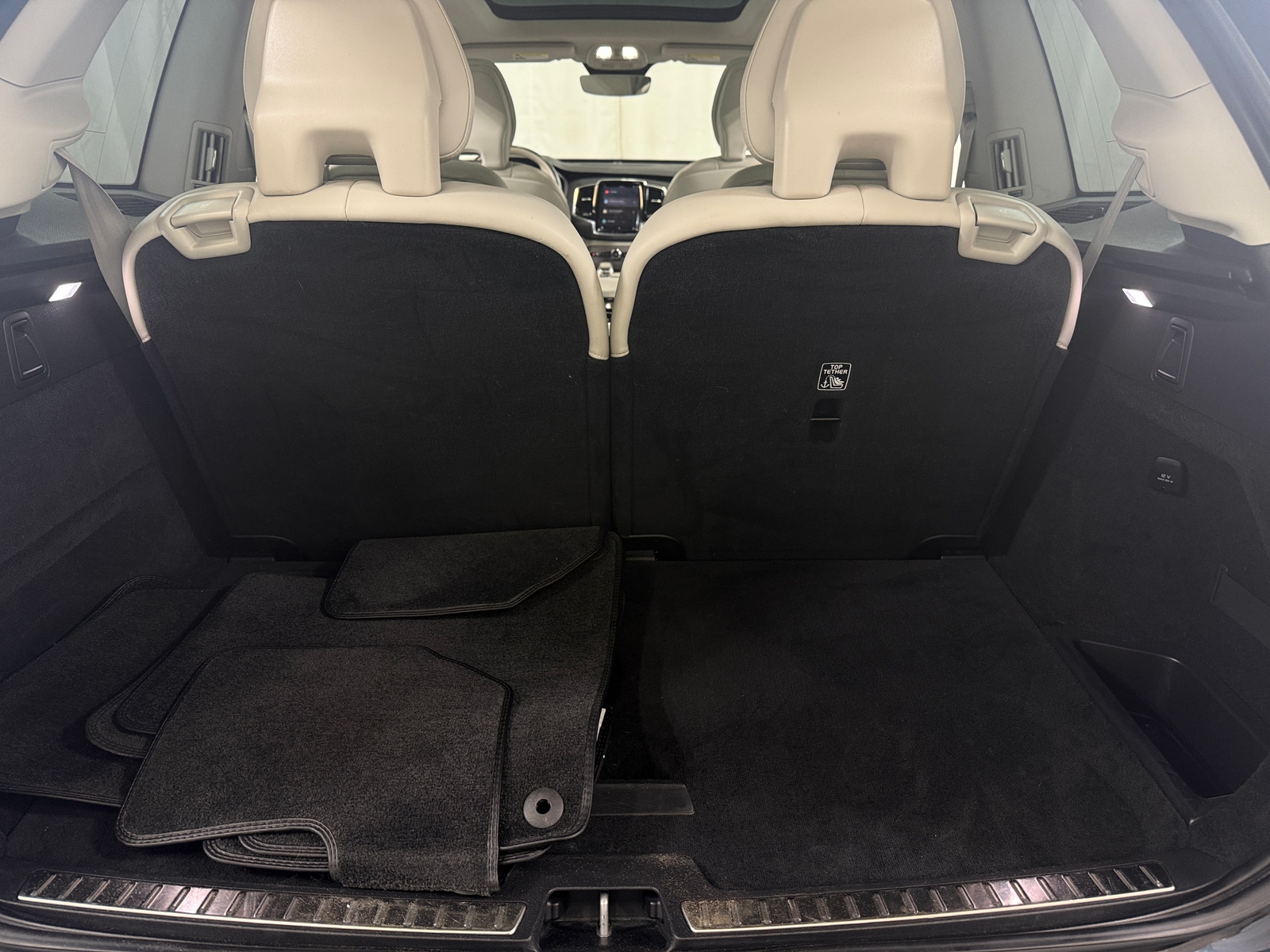 Thumbnail: 2023 Volvo XC90 - 6