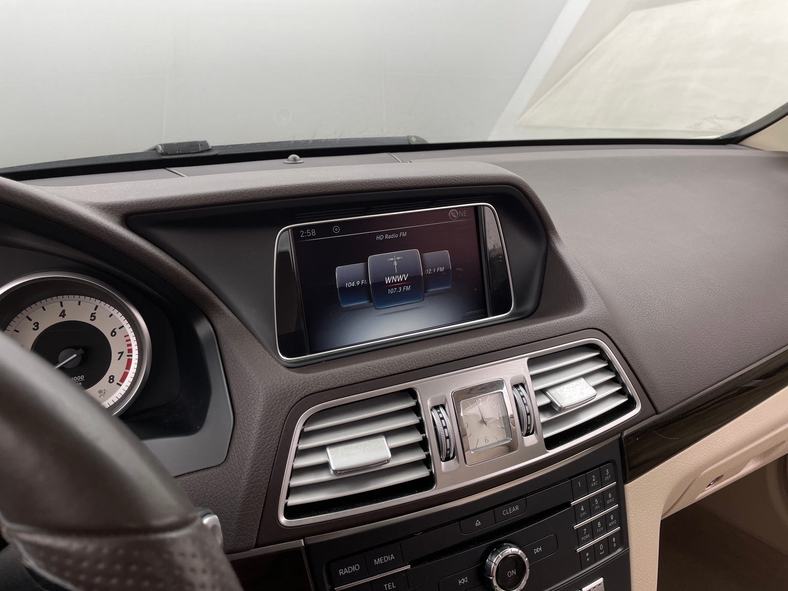 Thumbnail: 2017 Mercedes-Benz E-Class - 2