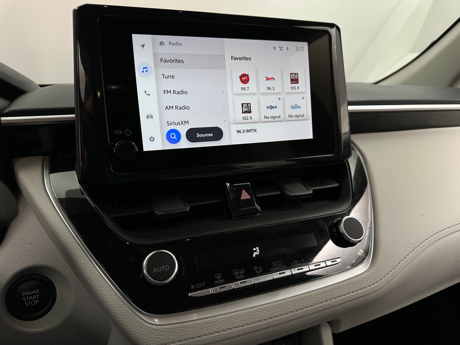 Thumbnail: 2024 Toyota Corolla Cross - 4