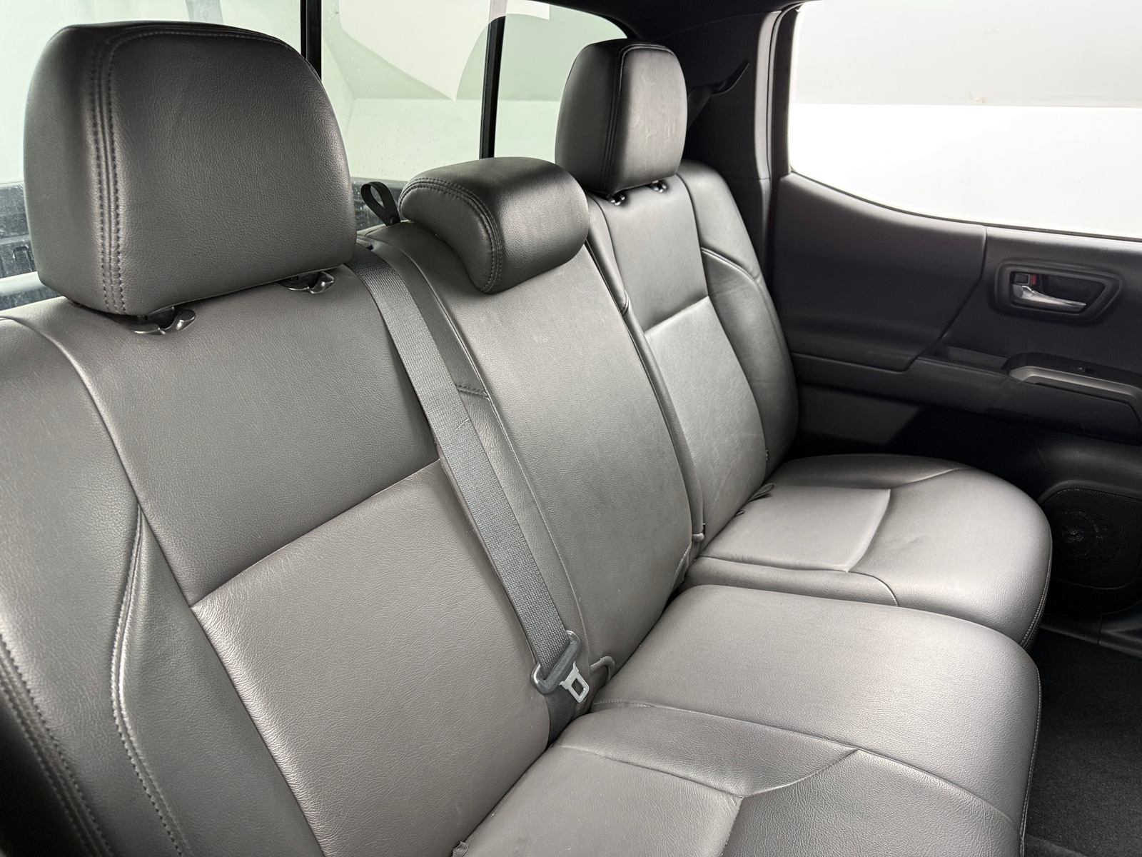 Thumbnail: 2017 Toyota Tacoma - 5