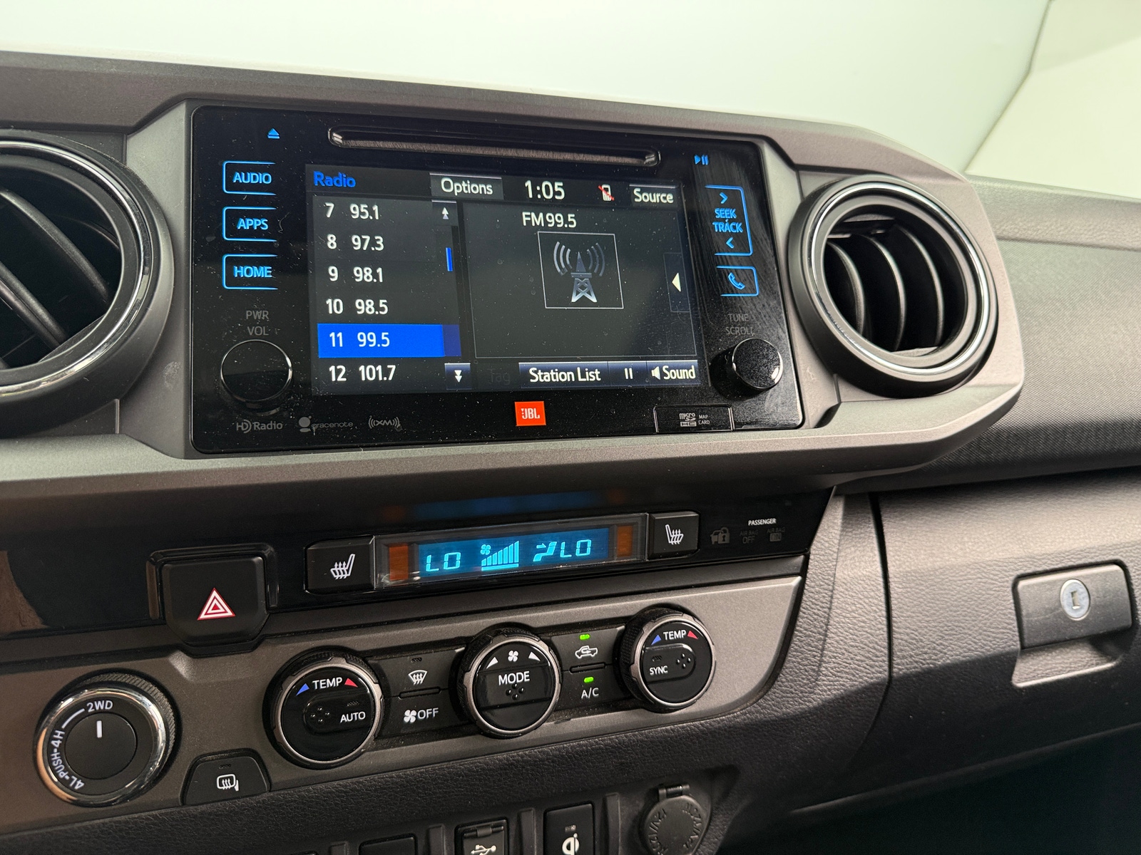 Thumbnail: 2017 Toyota Tacoma - 3