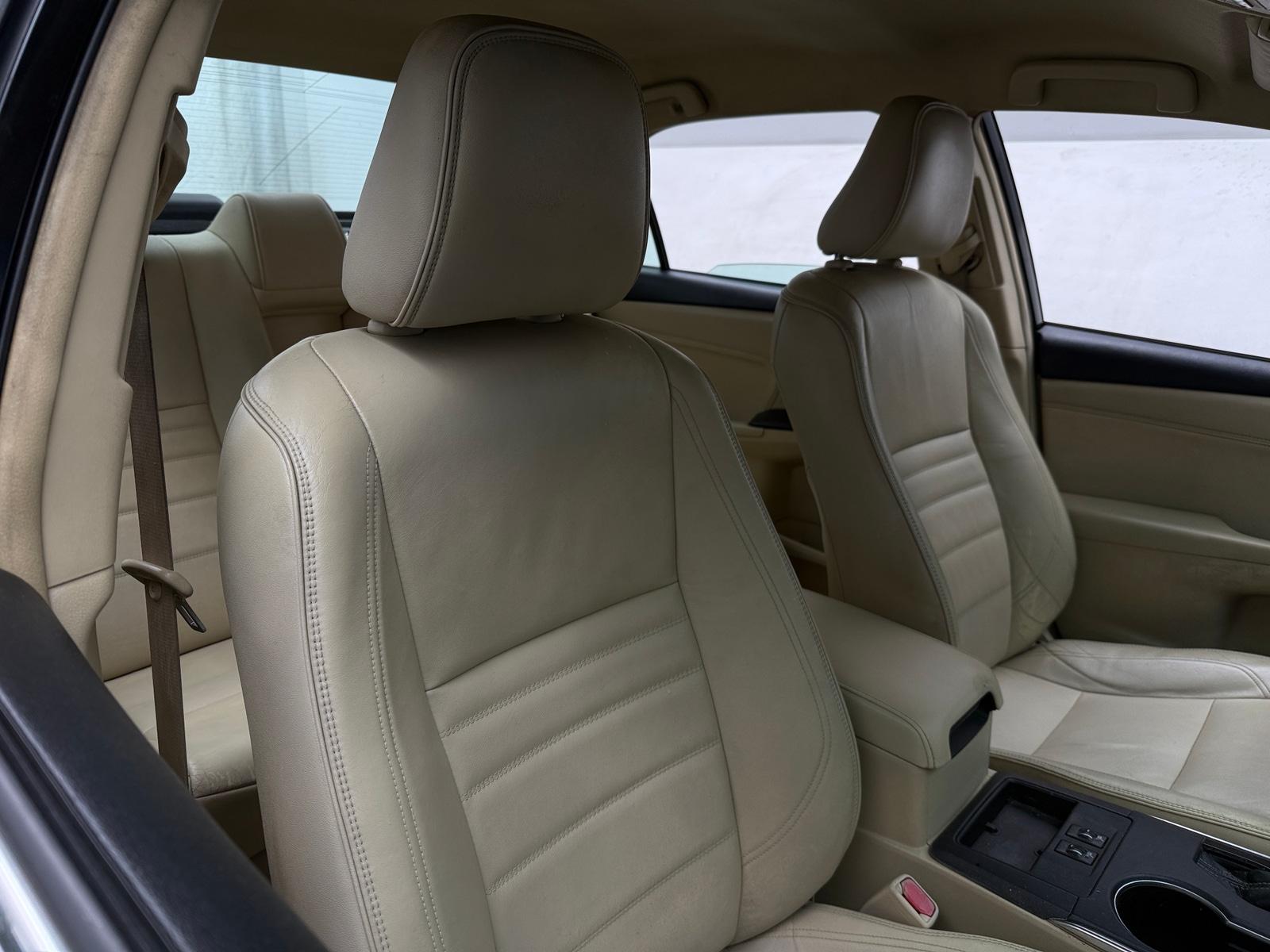 Thumbnail: 2016 Toyota Camry - 2