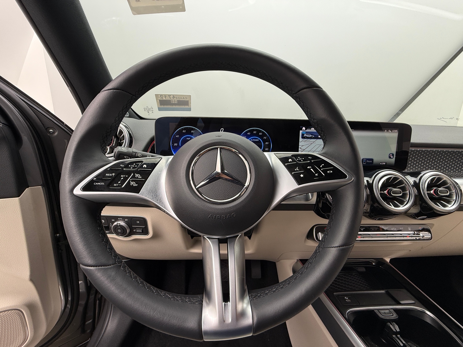 Thumbnail: 2025 Mercedes-Benz EQB - 4