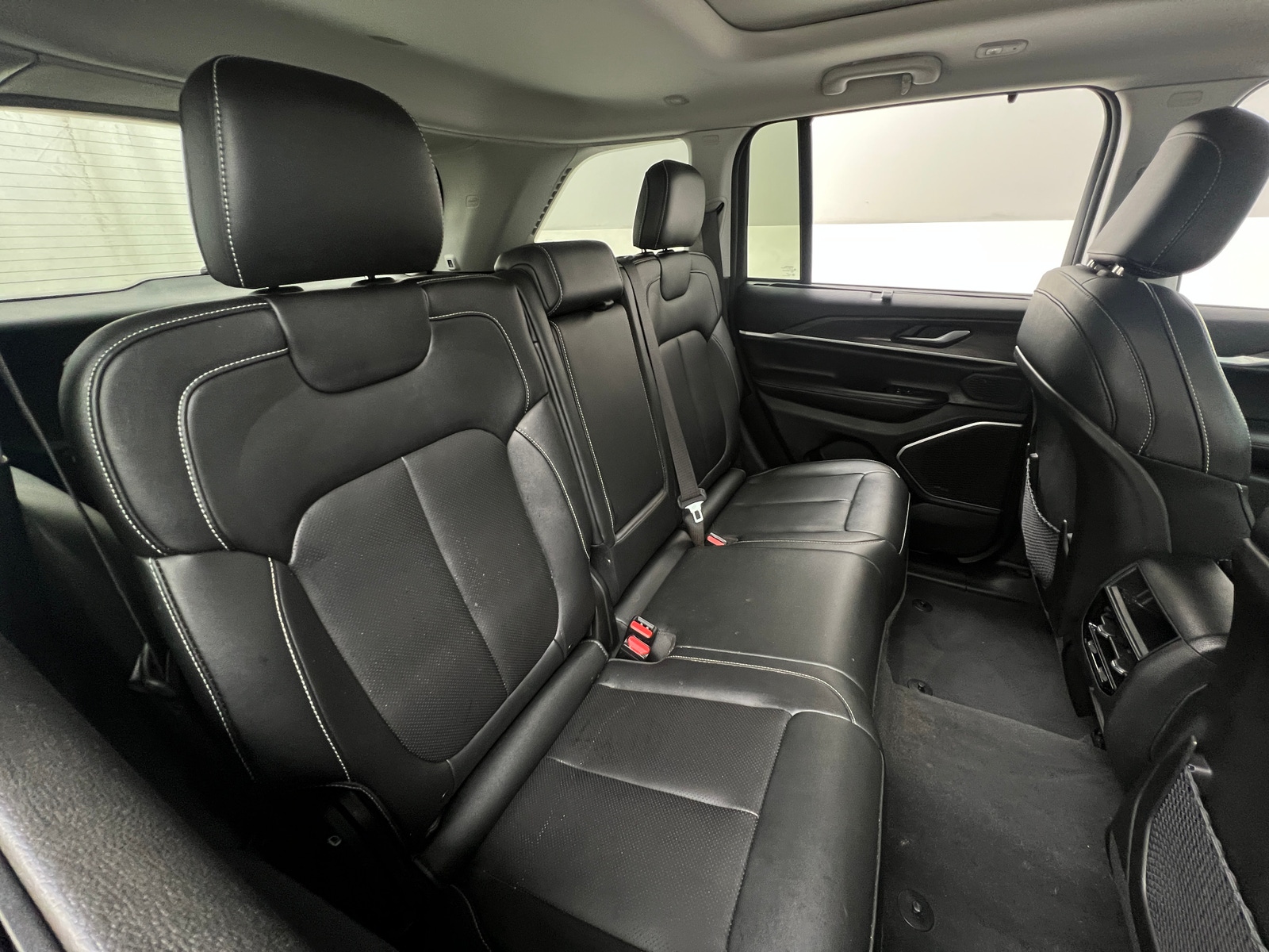 Thumbnail: 2023 Jeep Grand Cherokee - 5