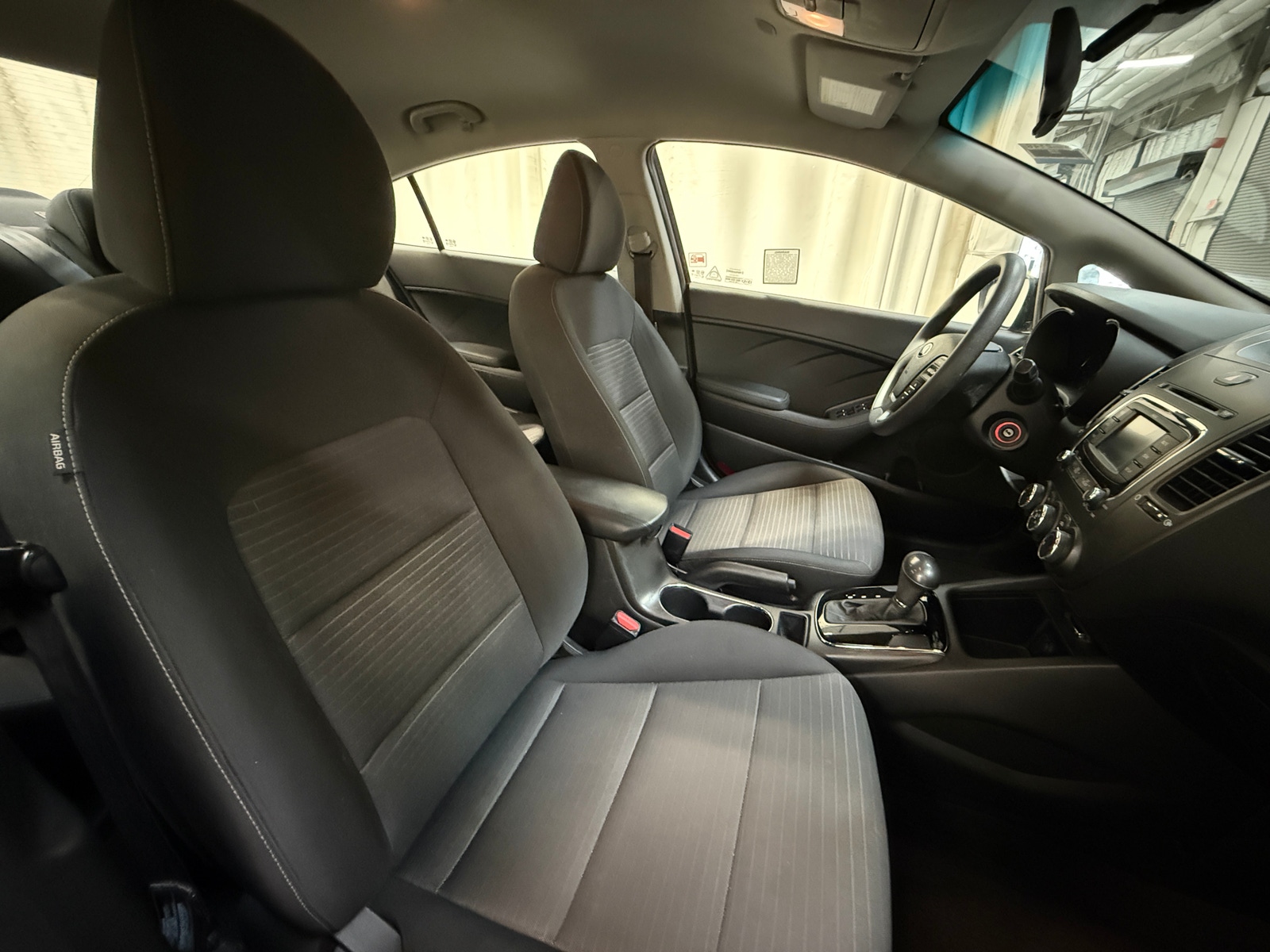 Thumbnail: 2017 Kia Forte - 2