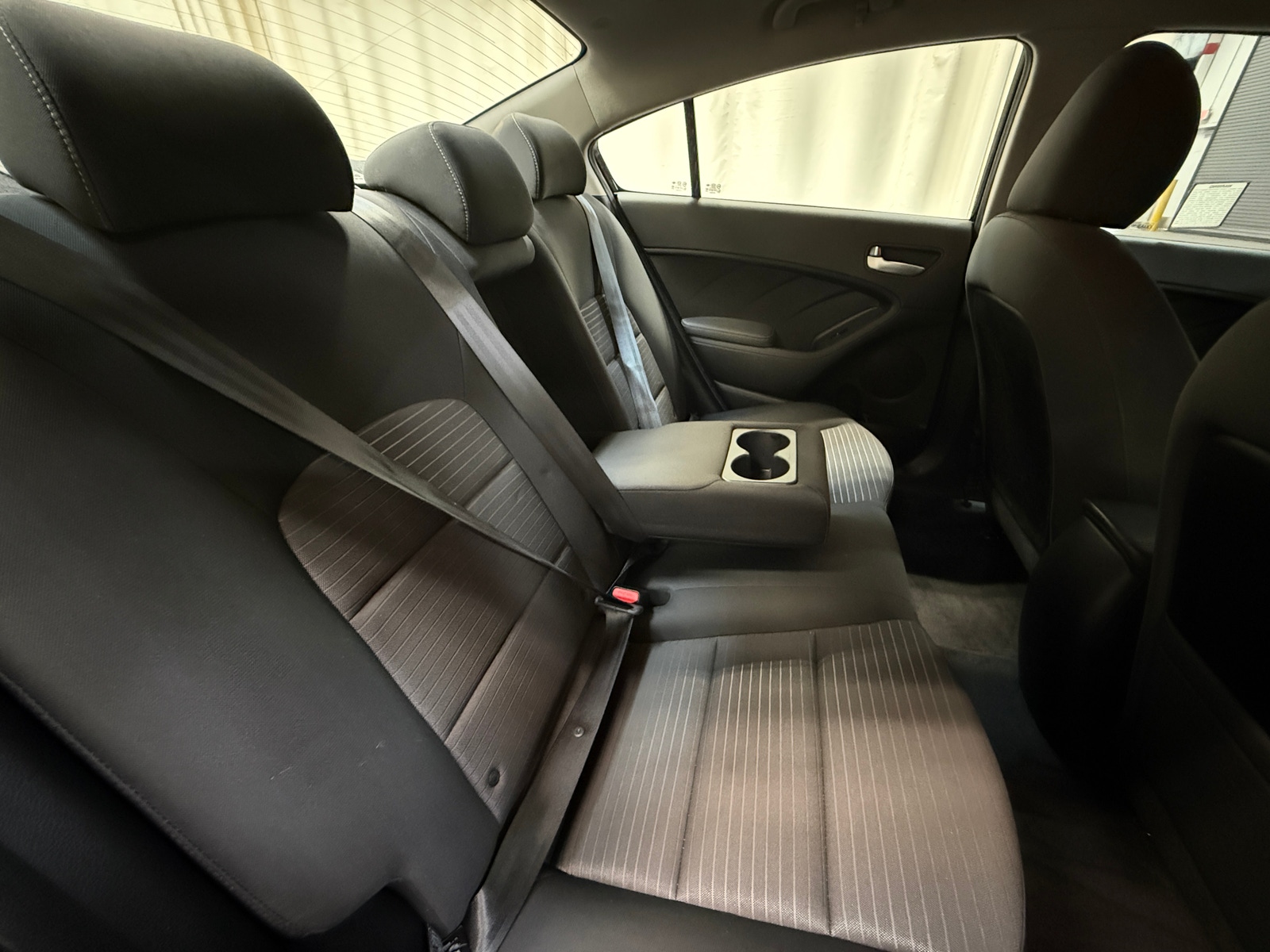 Thumbnail: 2017 Kia Forte - 6