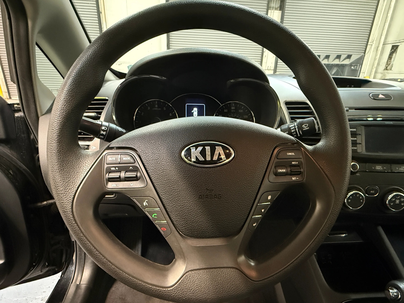 Thumbnail: 2017 Kia Forte - 5