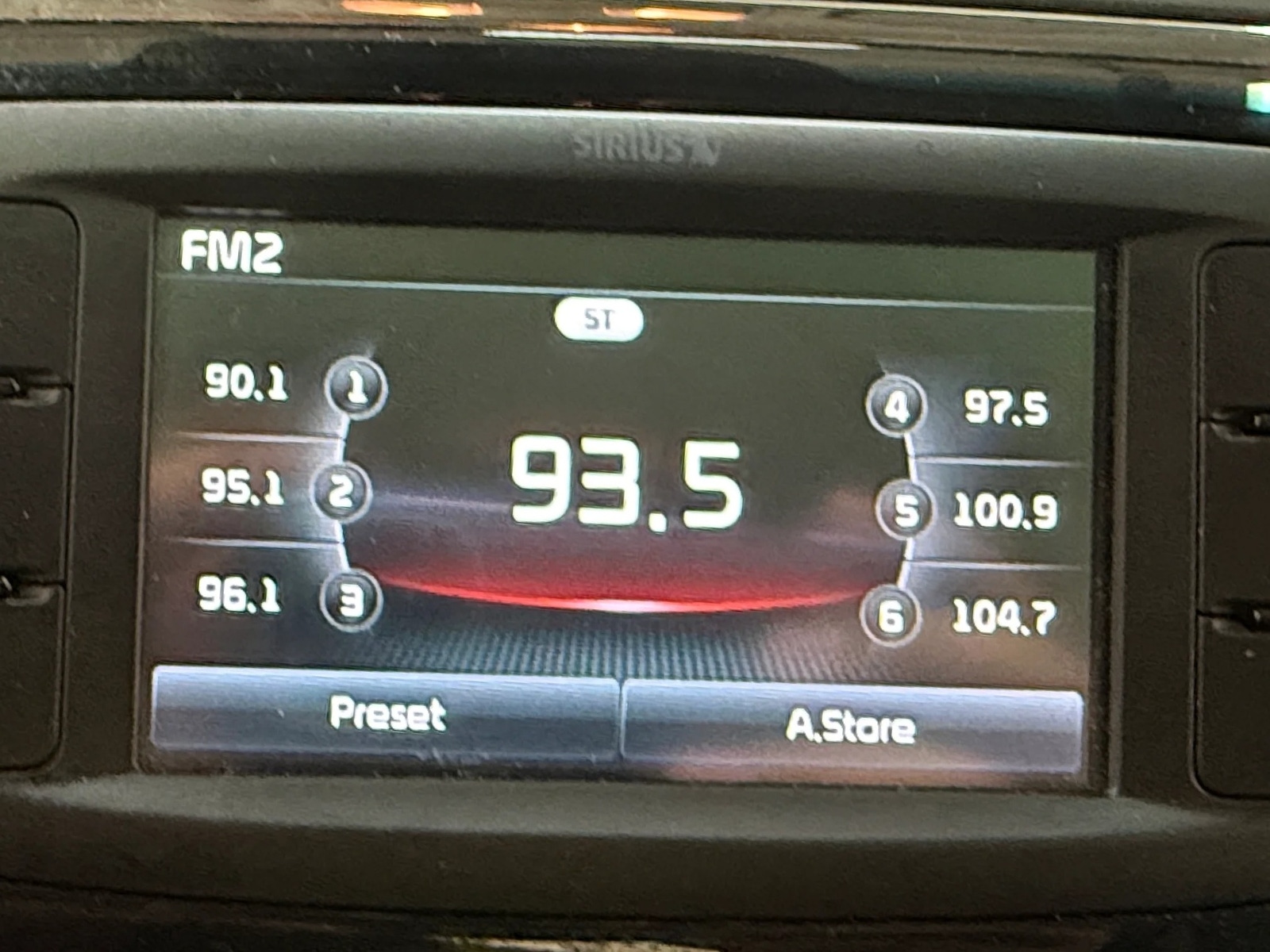 Thumbnail: 2017 Kia Forte - 4