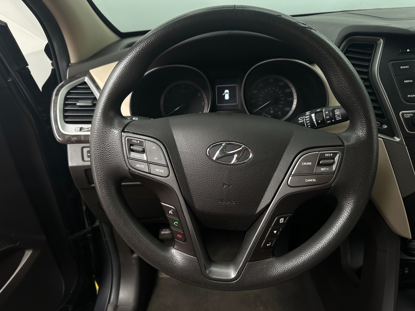 Thumbnail: 2017 Hyundai Santa Fe - 5